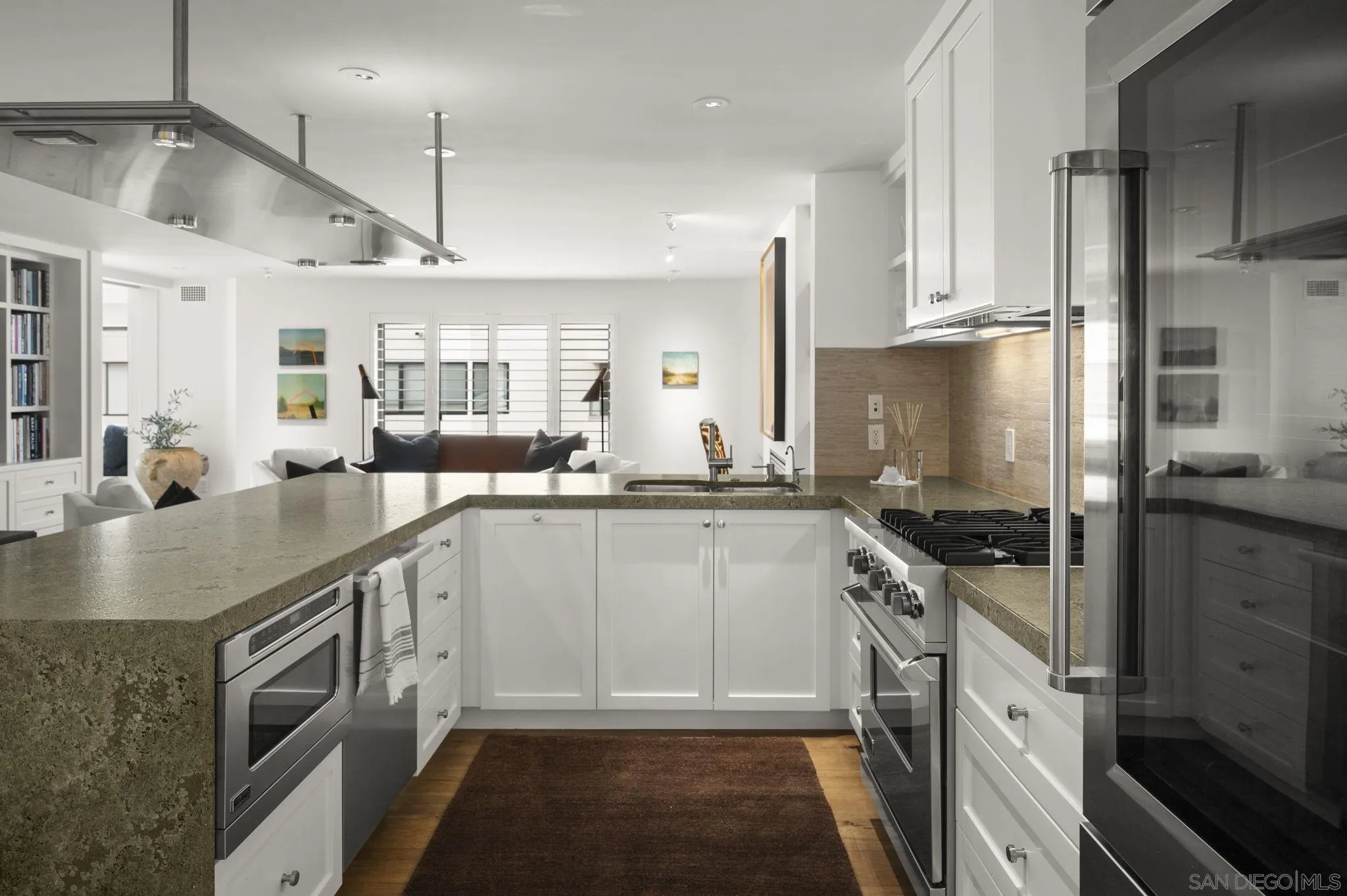 https://cdn.realtyfeed.com/cdn/127/260003600/6819d88b3653bc4b2b386290e6384234.webp