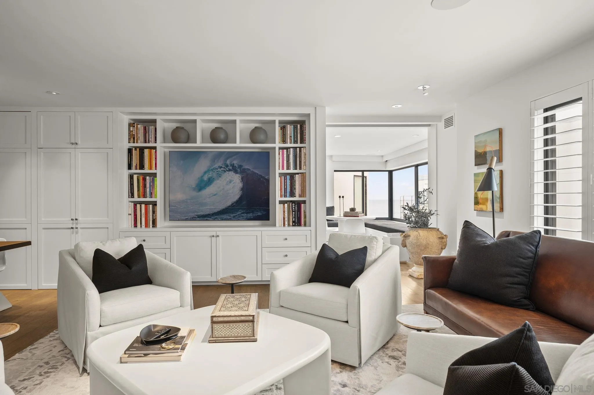 https://cdn.realtyfeed.com/cdn/127/260003600/a3da578655c3eabe6d8805c802d49a1c.webp