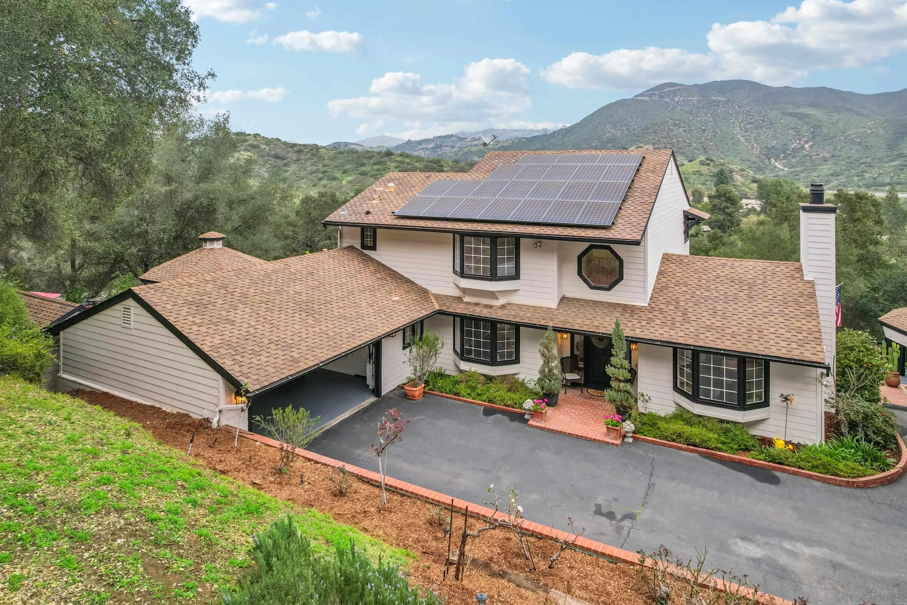 https://cdn.realtyfeed.com/cdn/127/260003601/2e8890584028085b4be614a55e86d28a.webp