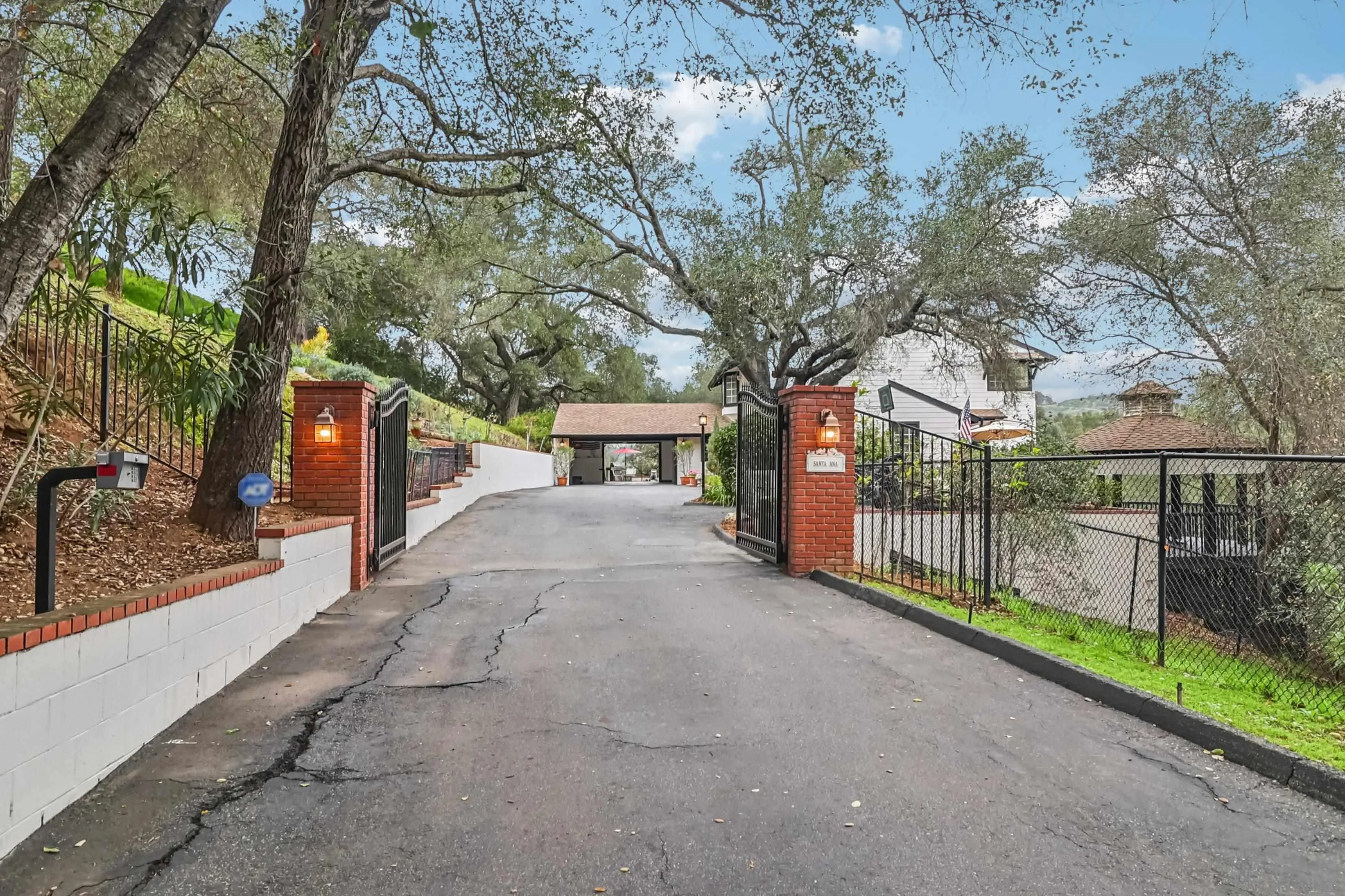 https://cdn.realtyfeed.com/cdn/127/260003601/2fc55e398ab9141c626c9bdf744d5b9f.webp