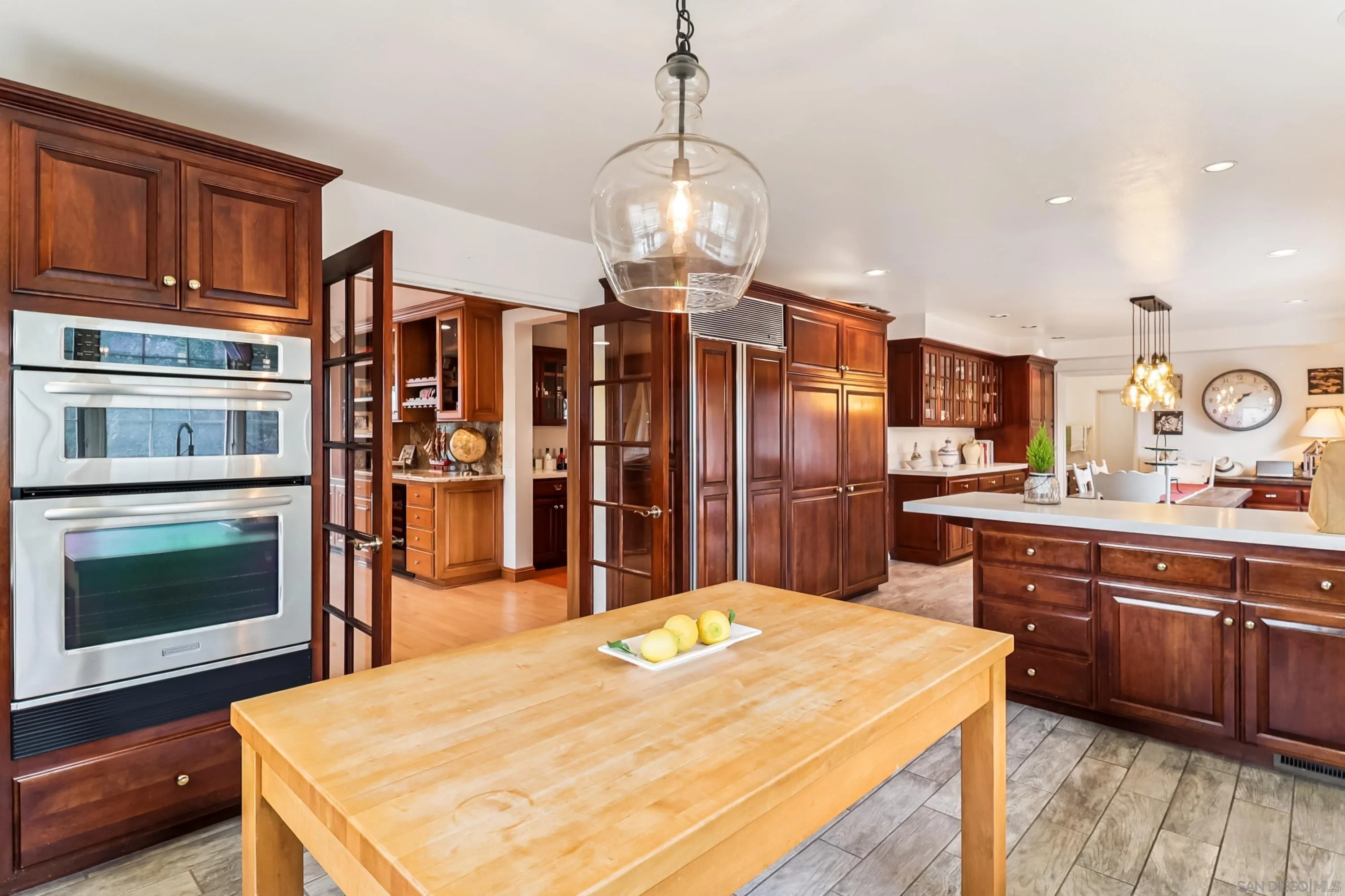 https://cdn.realtyfeed.com/cdn/127/260003601/d77c4f0b8f3d19f2f902ac6ab5414107.webp