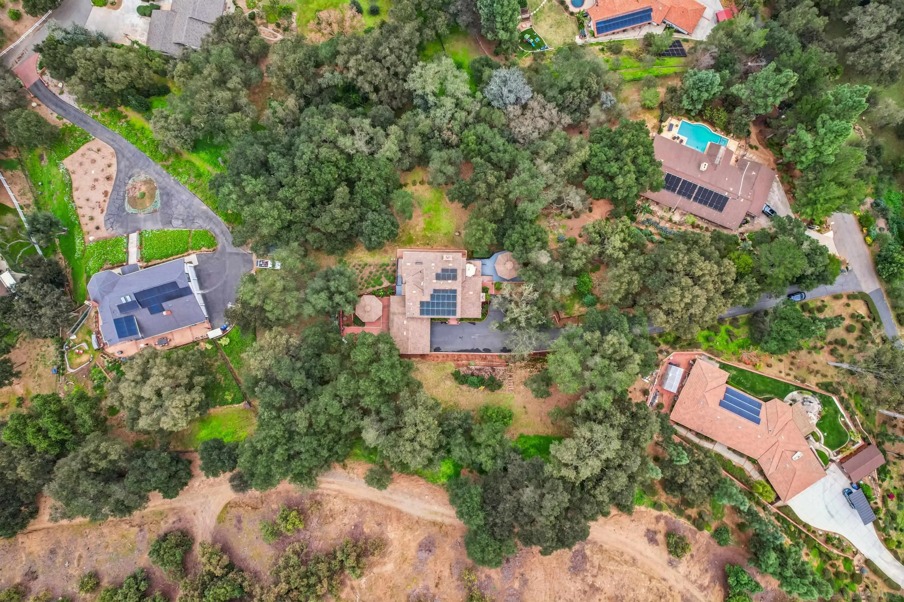 https://cdn.realtyfeed.com/cdn/127/260003601/d83ec55f8424a5478d096690f51a63e0.webp