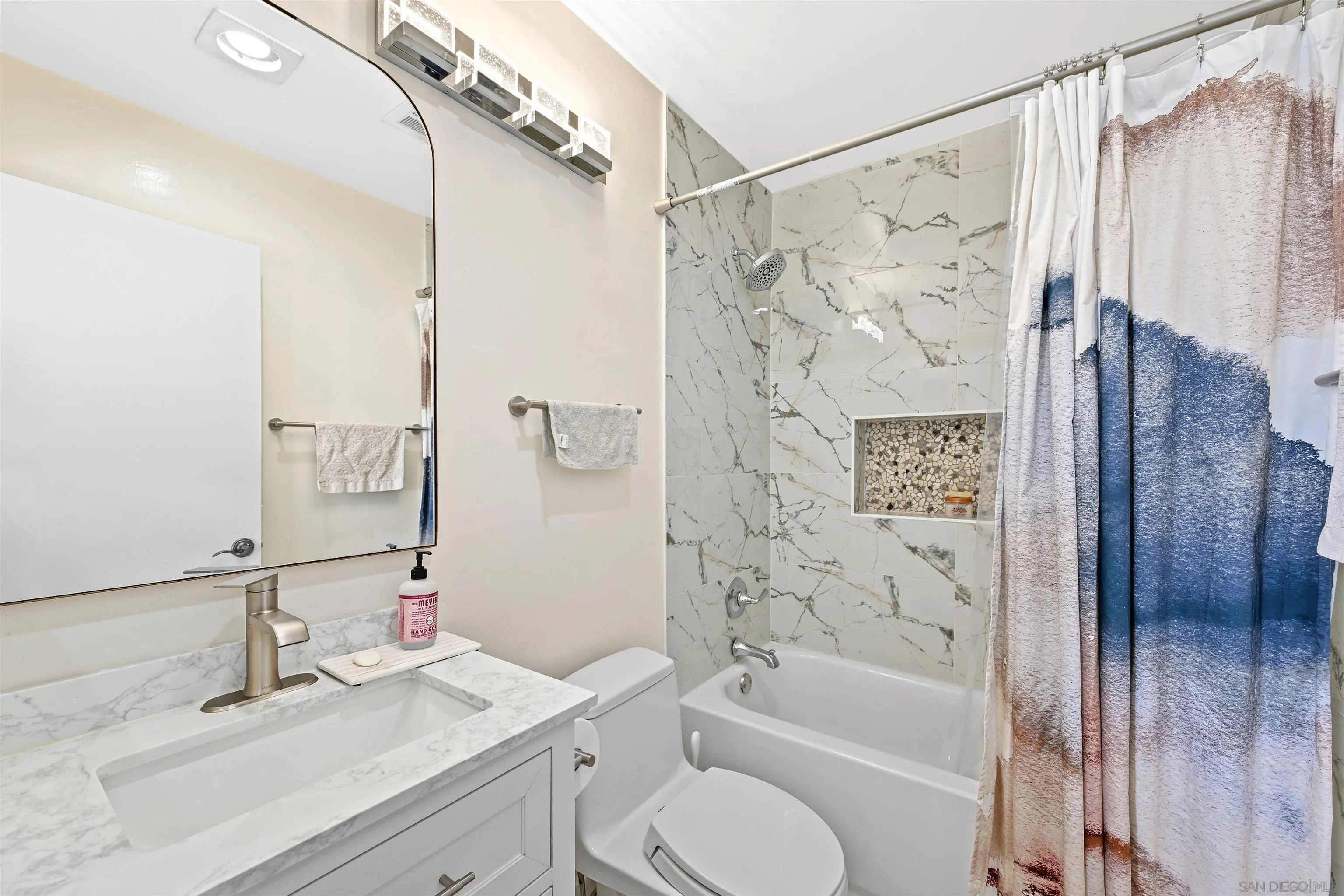 Photo #8: 260003609 Listing: Photo #8