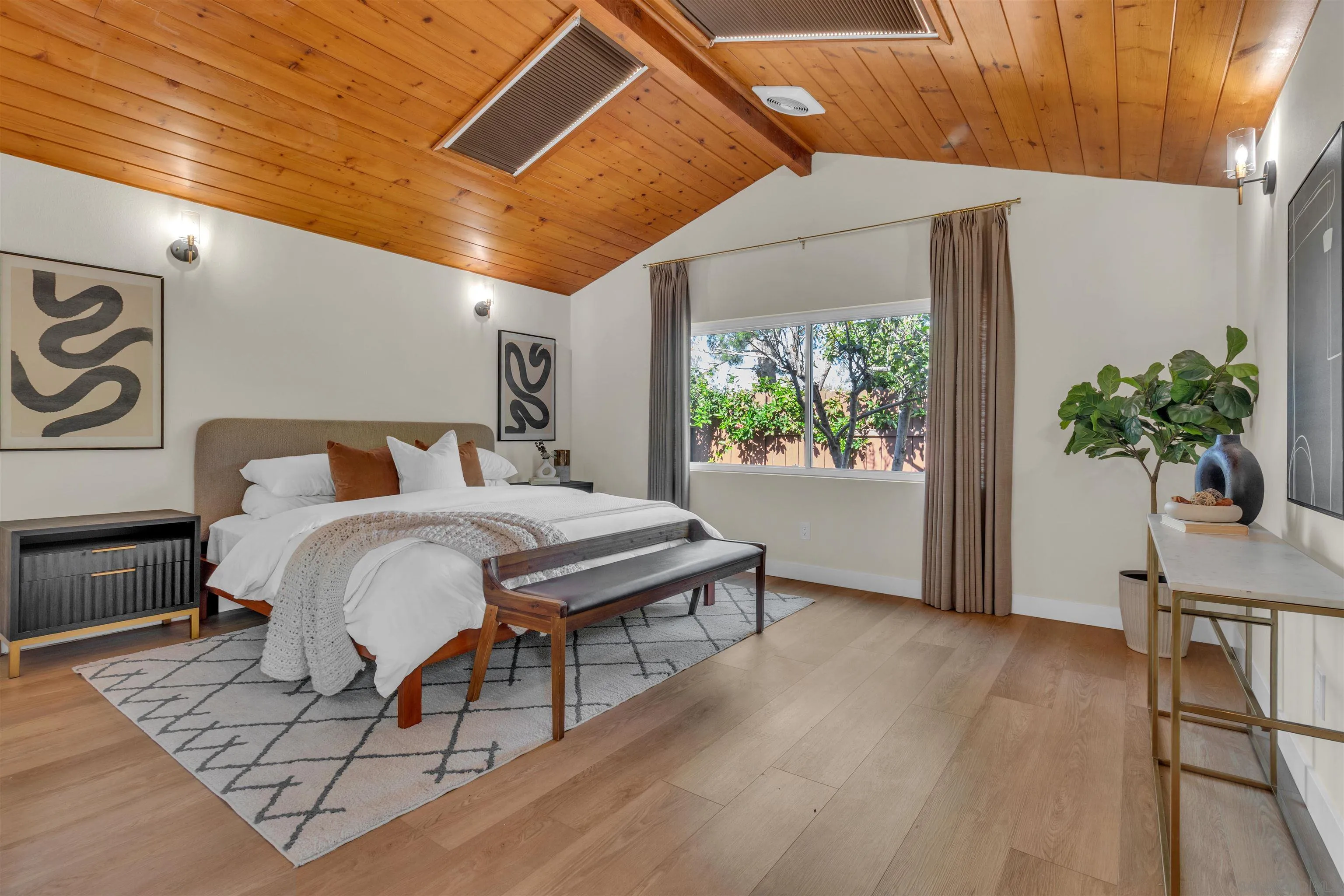 https://cdn.realtyfeed.com/cdn/127/260003611/042849b7a588f2de66b03e763dd4b14f.webp