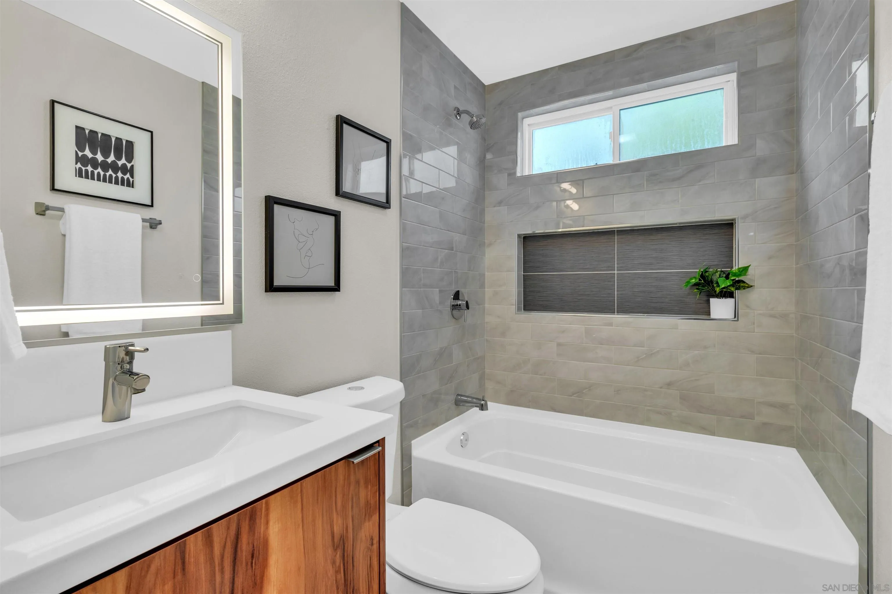https://cdn.realtyfeed.com/cdn/127/260003611/1c19114c213c7b3c003865053341f046.webp