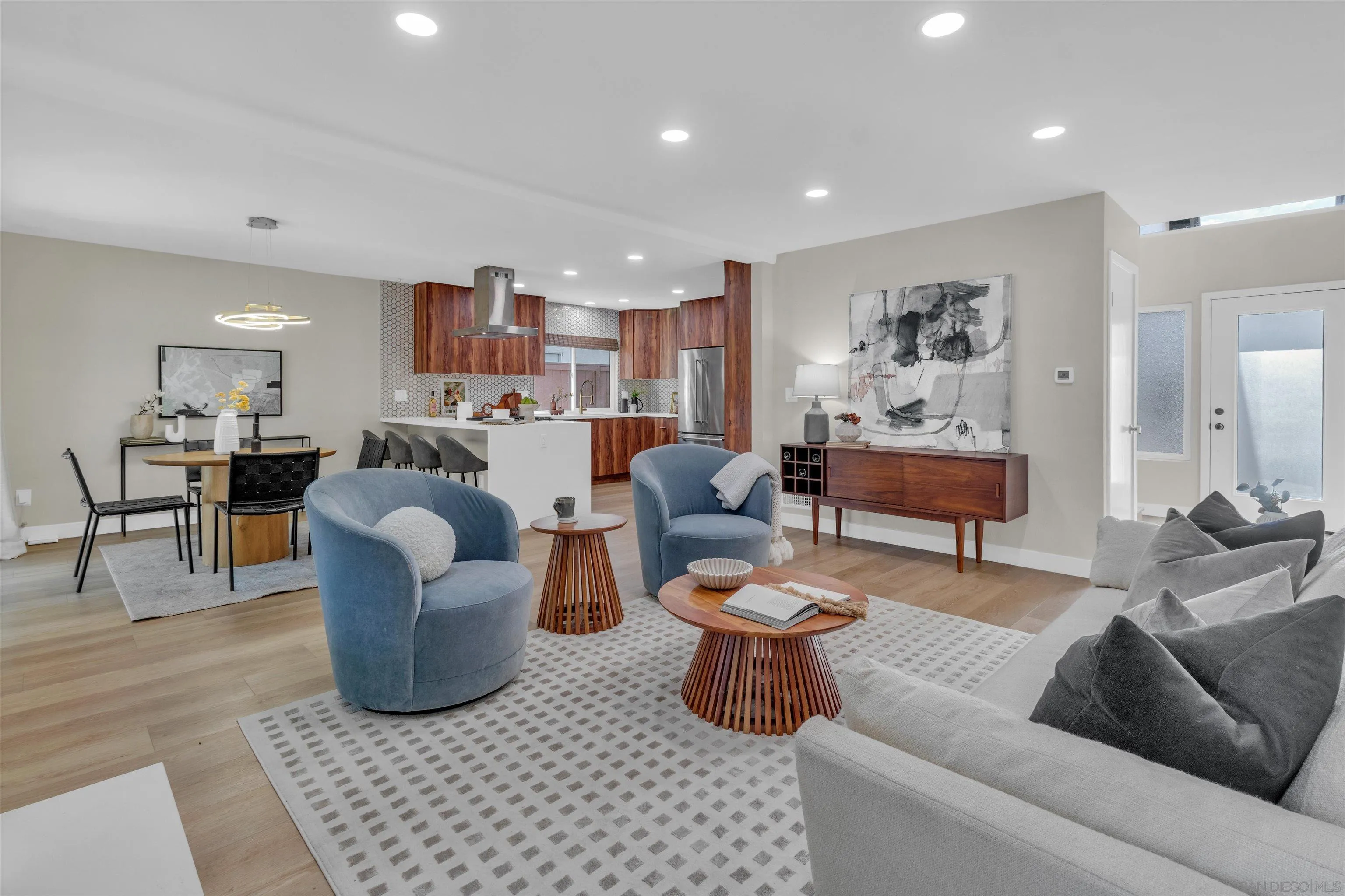 https://cdn.realtyfeed.com/cdn/127/260003611/4c5f446c585e20f5e066e12278f466c9.webp