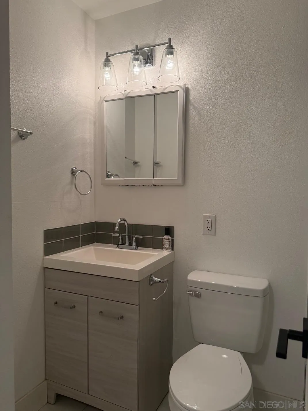 https://cdn.realtyfeed.com/cdn/127/260003614/b46c0cf9bf373af292844e0e2f4330ba.webp