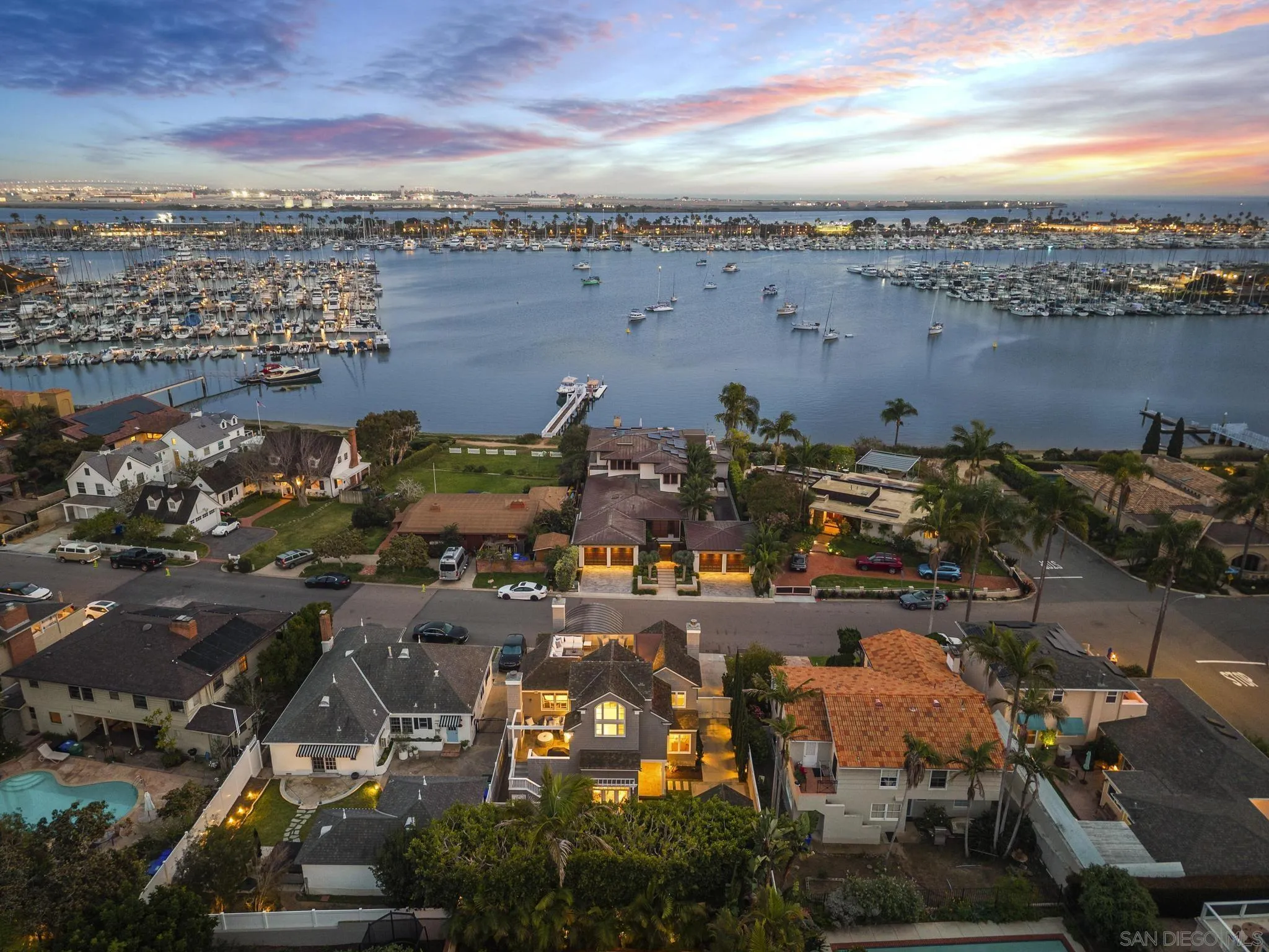 https://cdn.realtyfeed.com/cdn/127/260003615/2ce847d14fa303a2b7b686d7401cbcaf.webp