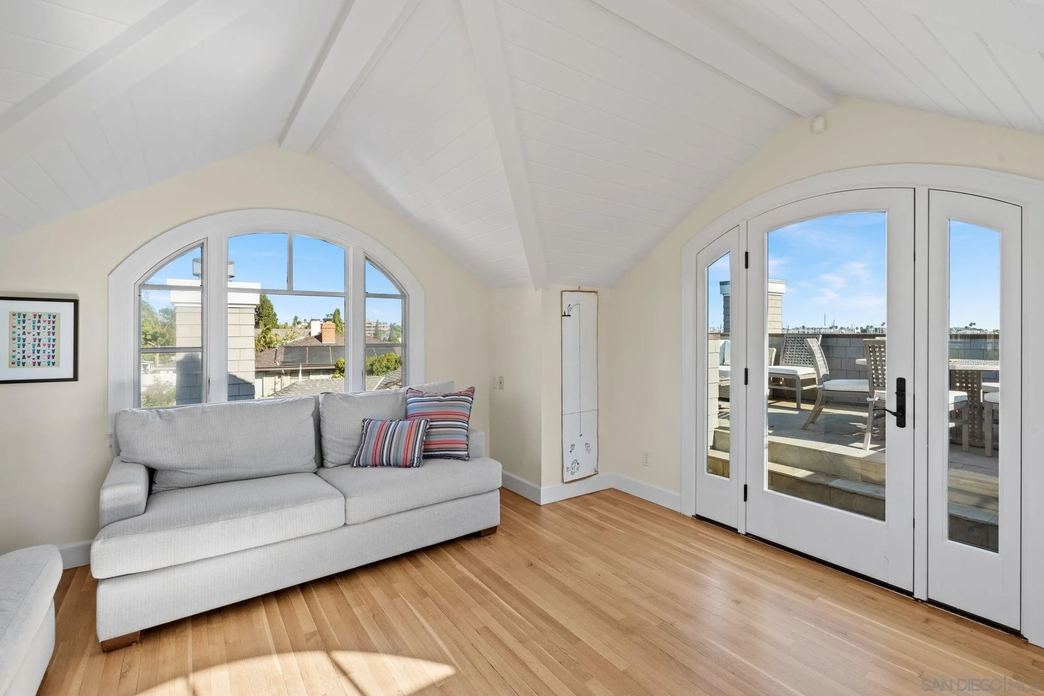 https://cdn.realtyfeed.com/cdn/127/260003615/2f7e5c7c8da80efcb5f5ea3d36396f97.webp