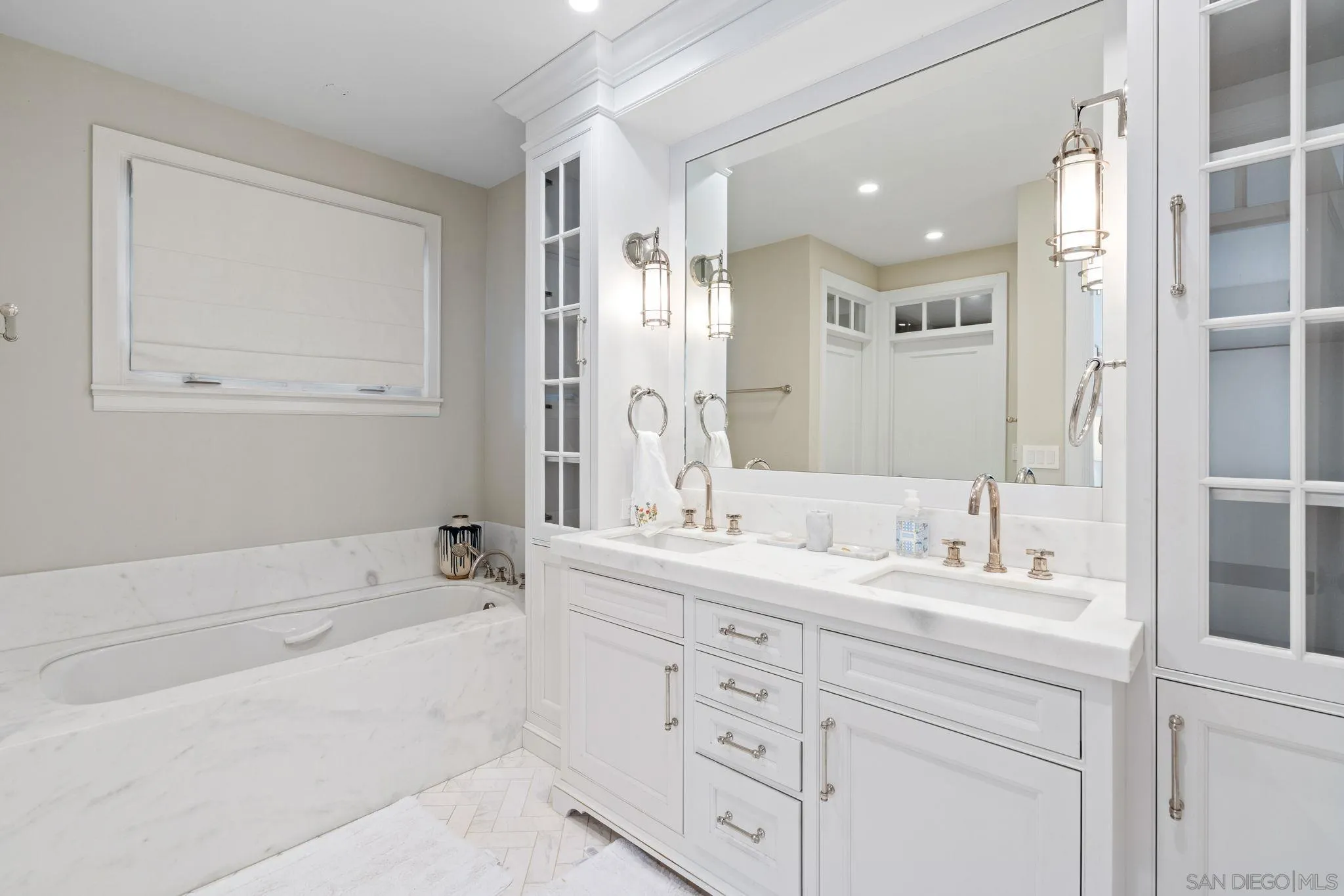 https://cdn.realtyfeed.com/cdn/127/260003615/3e071662b19bd4e769f8db075dd6d341.webp