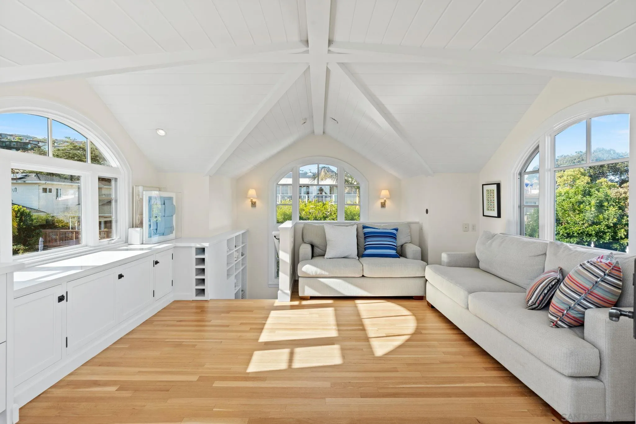 https://cdn.realtyfeed.com/cdn/127/260003615/54f159e0b54331ae62d1d7da94e87165.webp