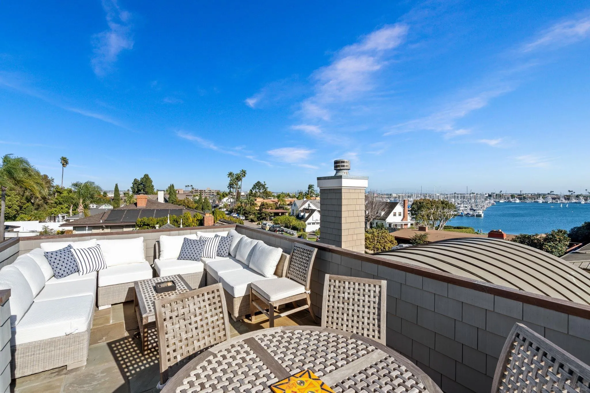 https://cdn.realtyfeed.com/cdn/127/260003615/8af5e729460d70794ba49fdc6f034f4e.webp