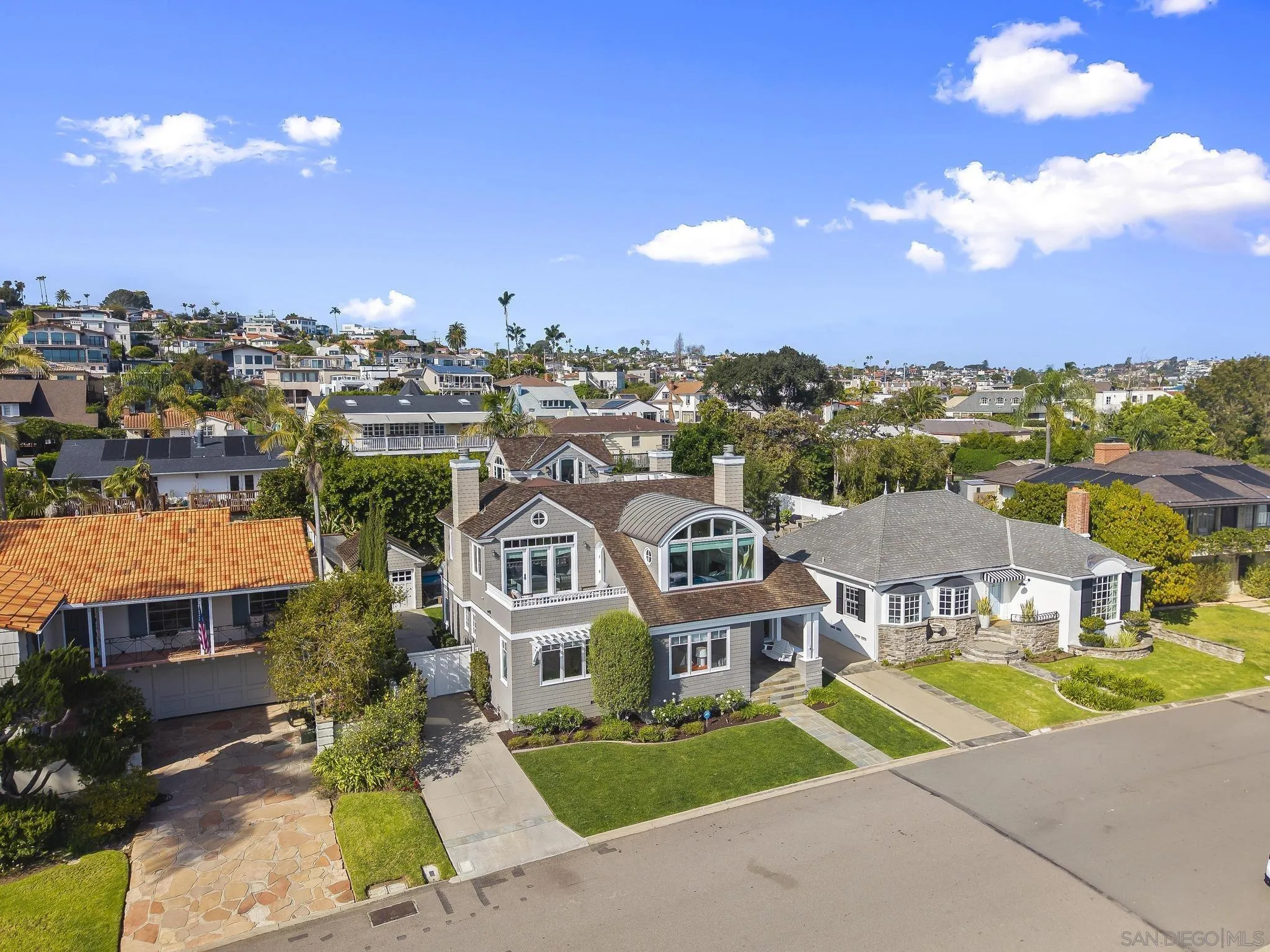 https://cdn.realtyfeed.com/cdn/127/260003615/e40cc75c8b323eaf086795a40c3993b8.webp