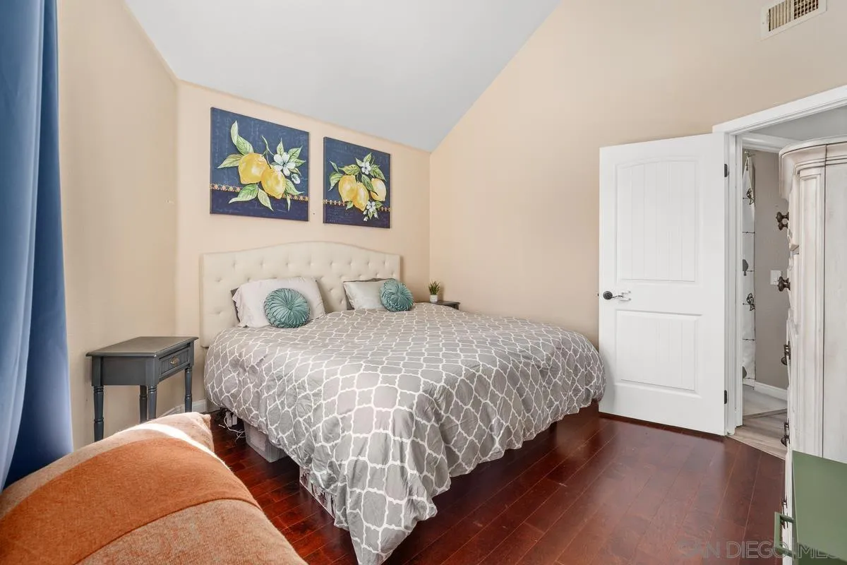 https://cdn.realtyfeed.com/cdn/127/260003617/8ad2100686739cb5486fdb49795fff03.webp