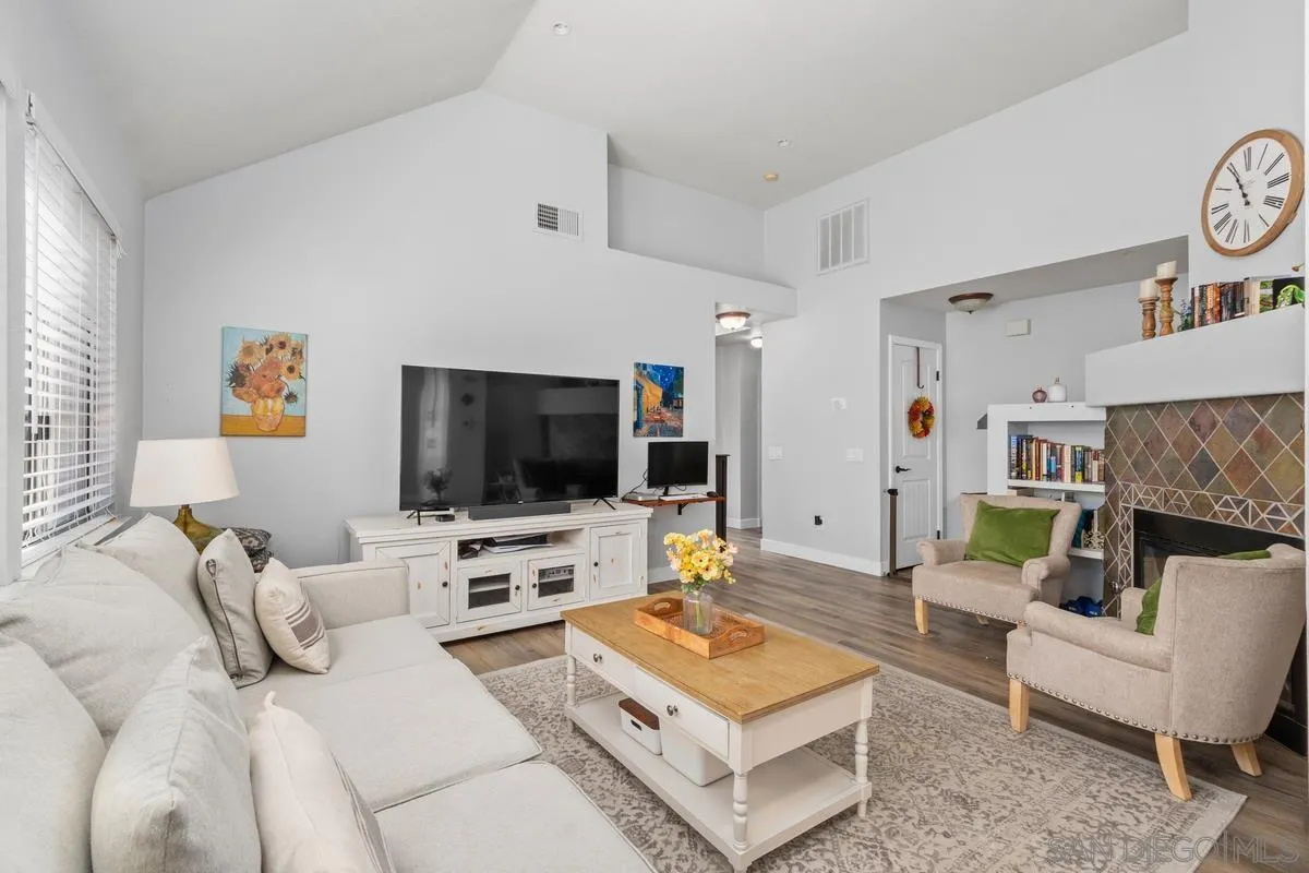 https://cdn.realtyfeed.com/cdn/127/260003617/94b305411b02829a03c08324929acf11.webp