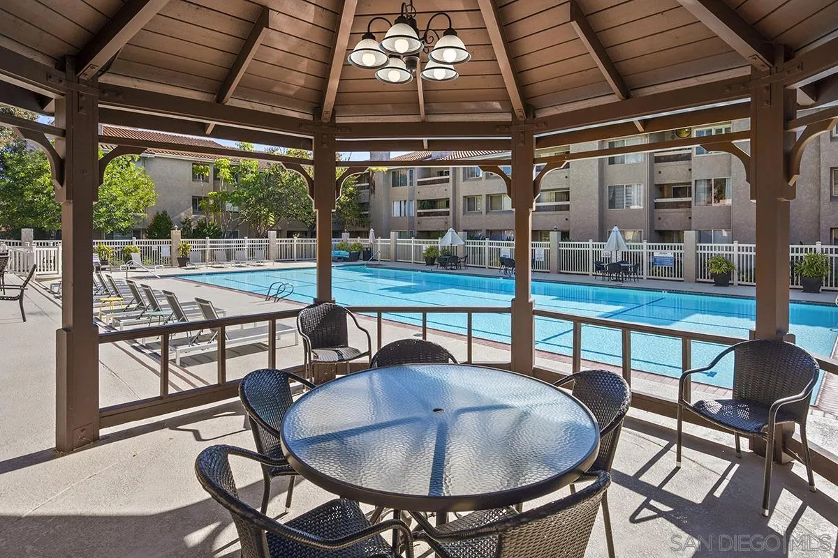 https://cdn.realtyfeed.com/cdn/127/260003618/ea7566bd5f14459800b42bceb54e8f27.webp
