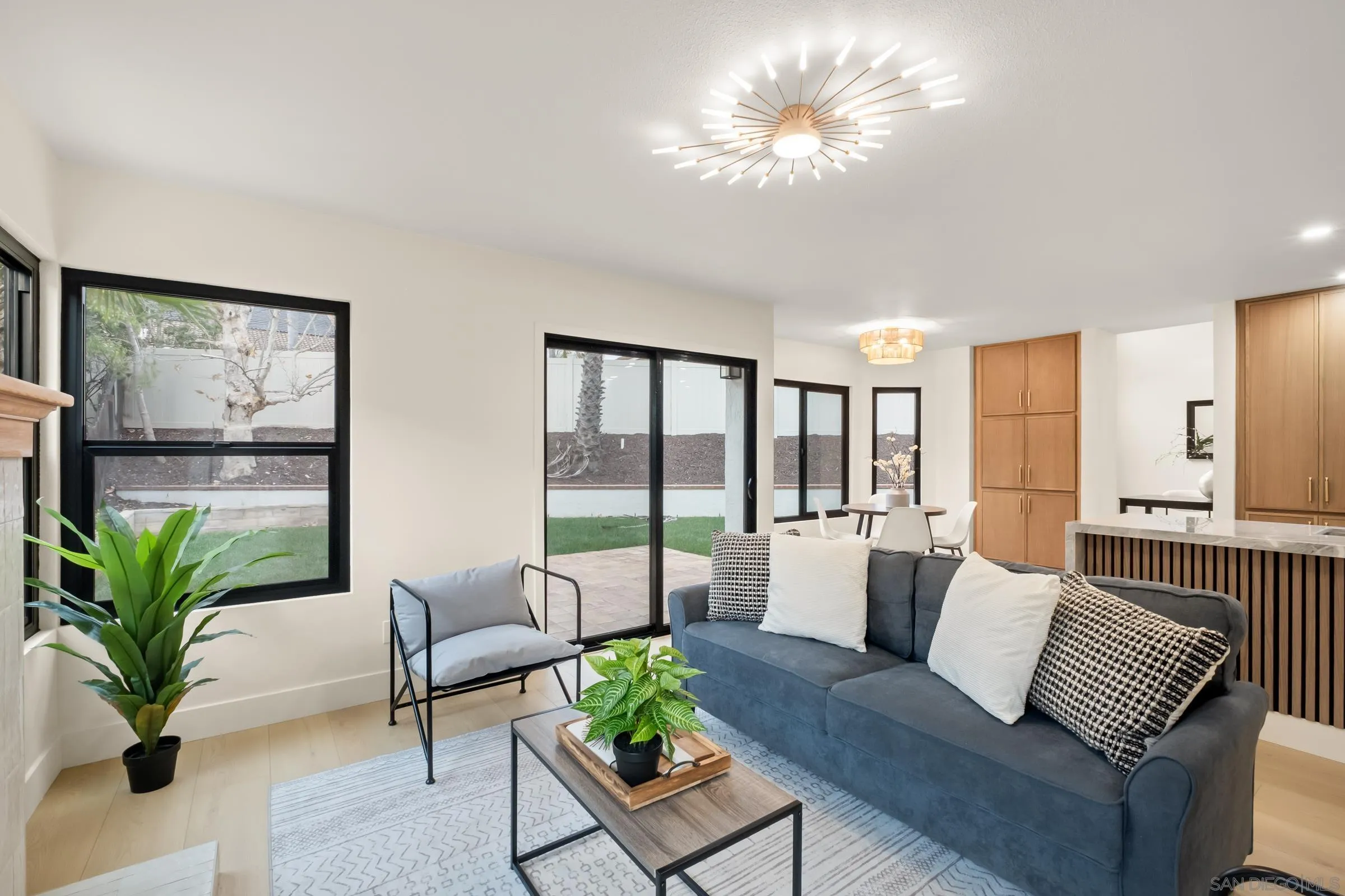 https://cdn.realtyfeed.com/cdn/127/260003622/024a446471adbaa81c67755dd02138b5.webp