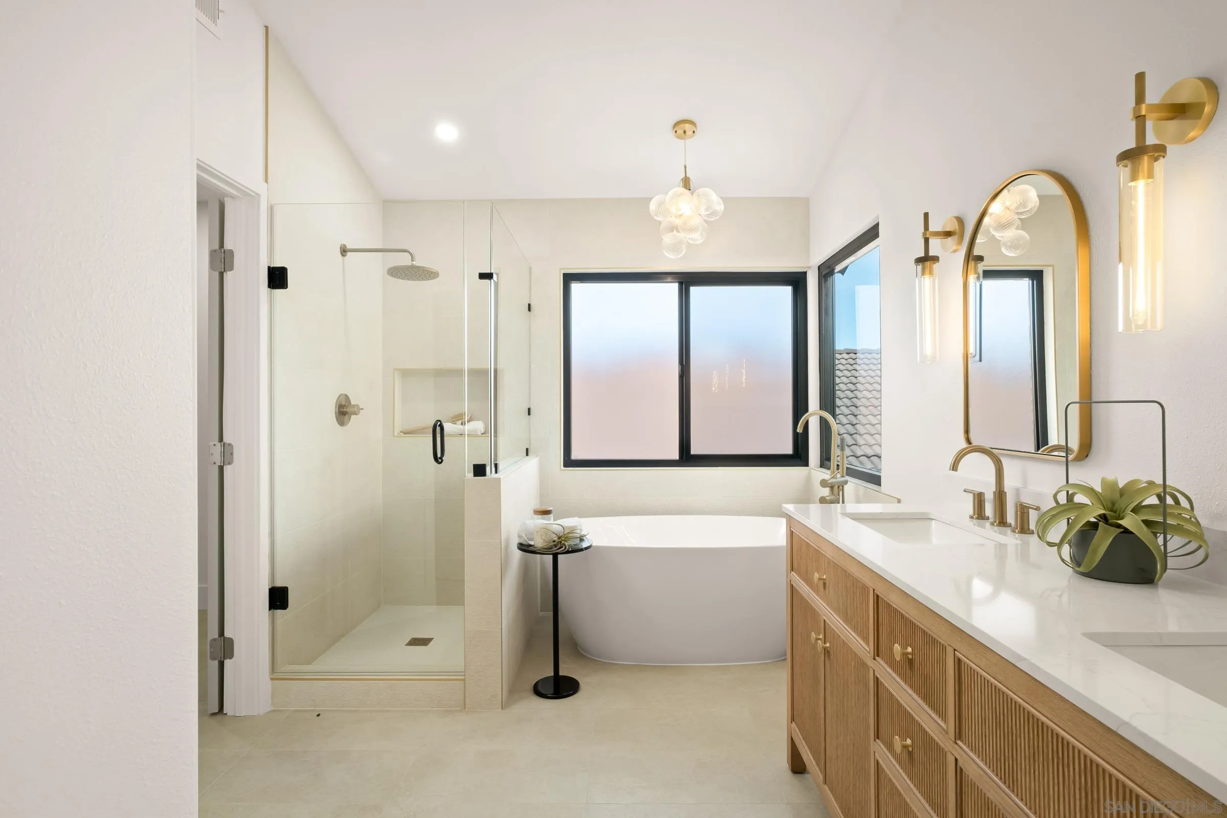 https://cdn.realtyfeed.com/cdn/127/260003622/223706a5c42549d1259e29e46e4b75f1.webp