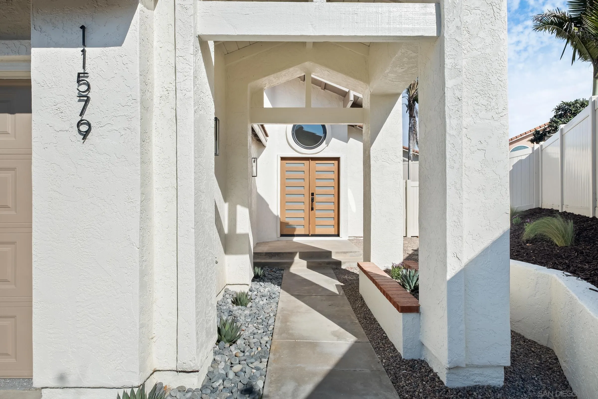 https://cdn.realtyfeed.com/cdn/127/260003622/4181fadf91554913961036c398d154f7.webp