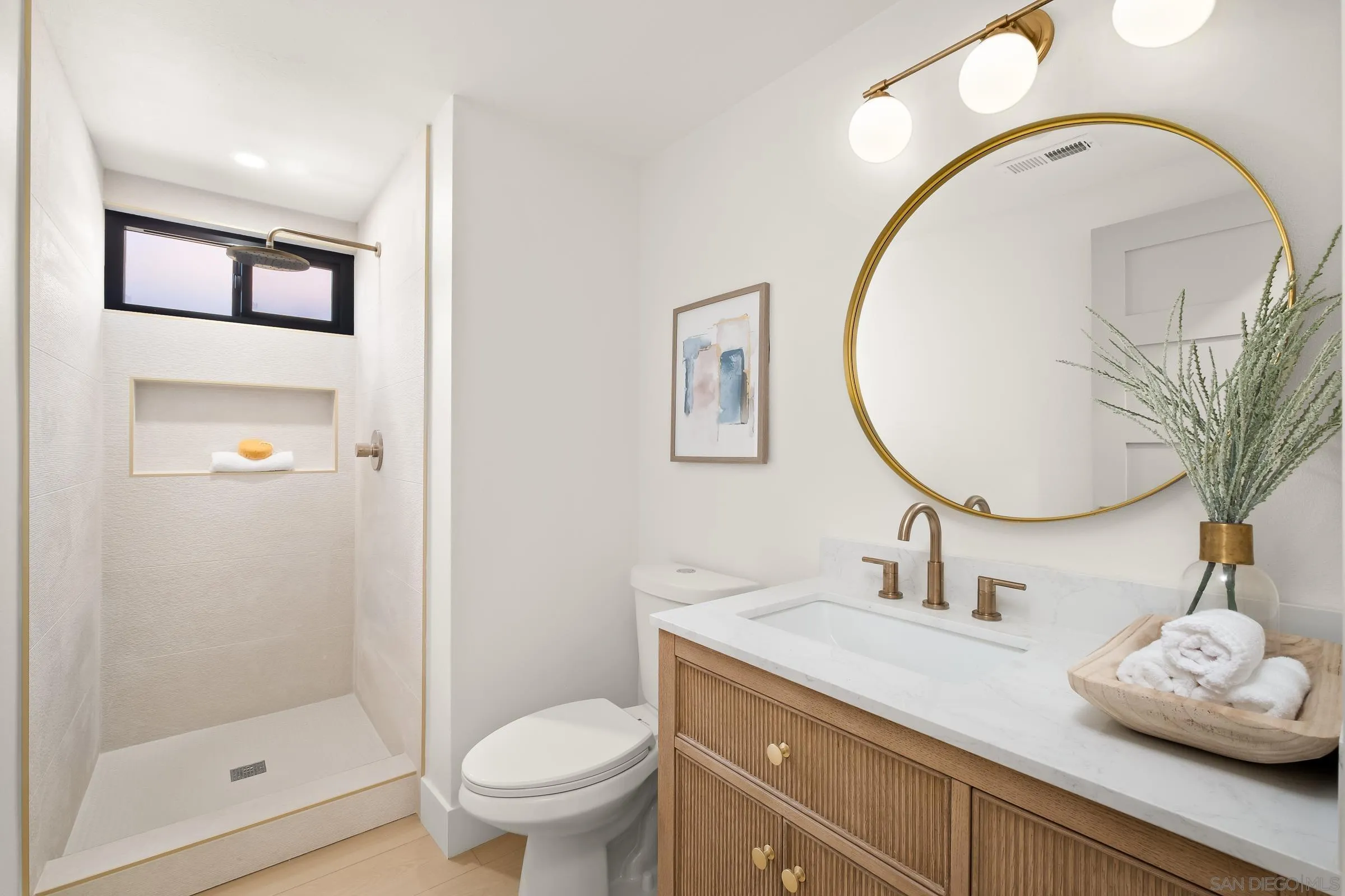 https://cdn.realtyfeed.com/cdn/127/260003622/c2679dbf5caa1f4ac78ea06177a9839e.webp