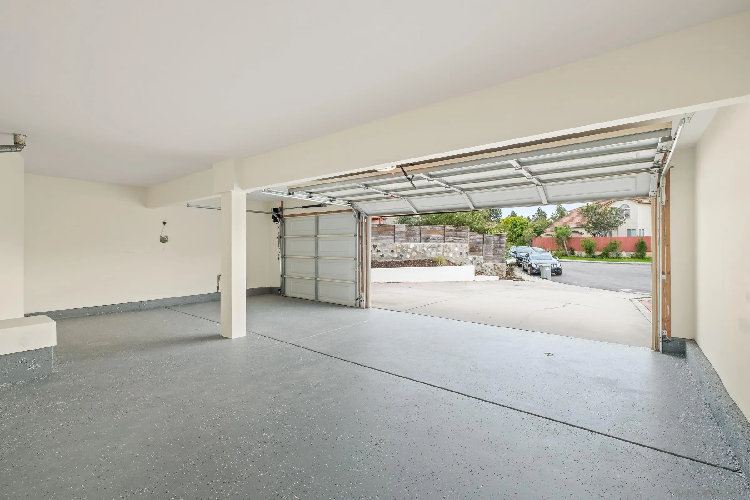https://cdn.realtyfeed.com/cdn/127/260003622/f319d50dac92aa76e1e037fbd2482577.webp