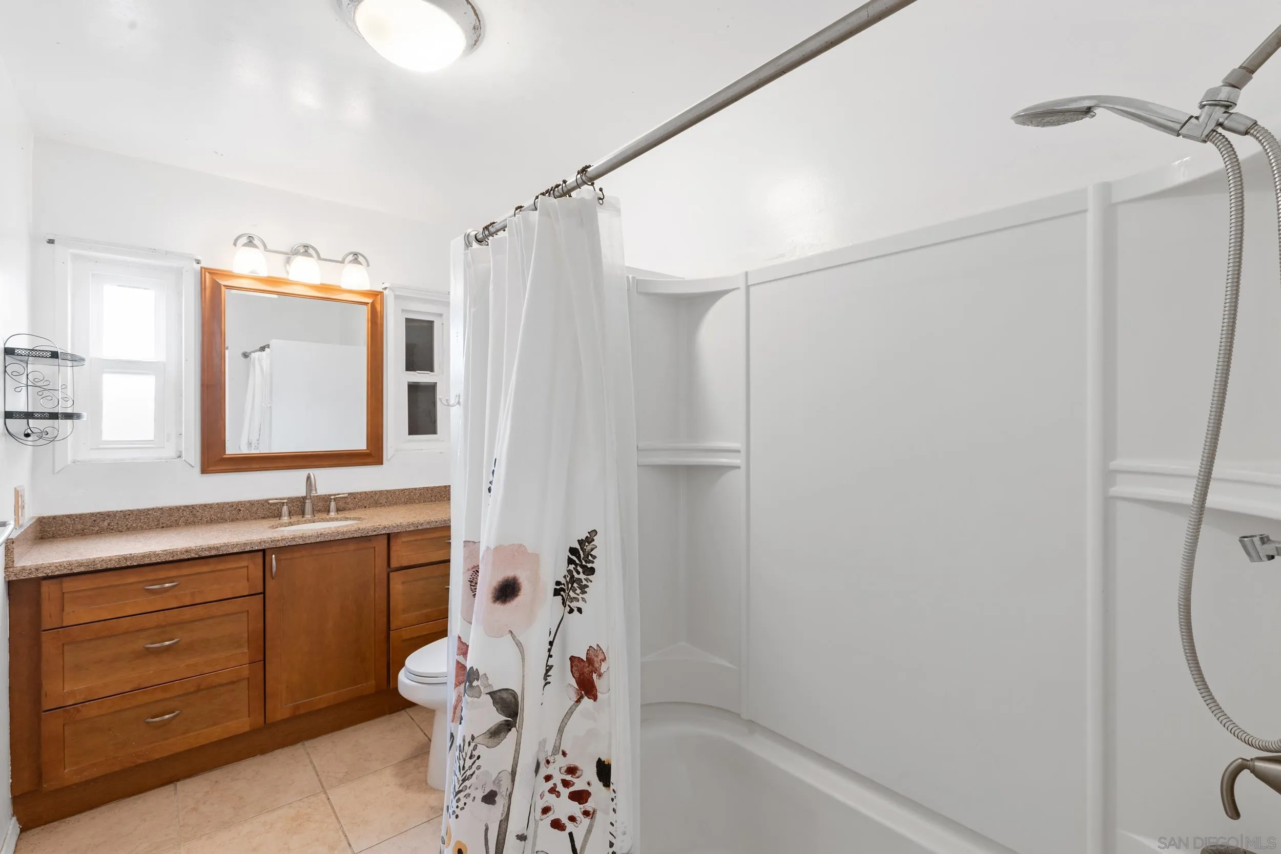 https://cdn.realtyfeed.com/cdn/127/260003623/28417f58a11090ca52bc8ffe44091632.webp