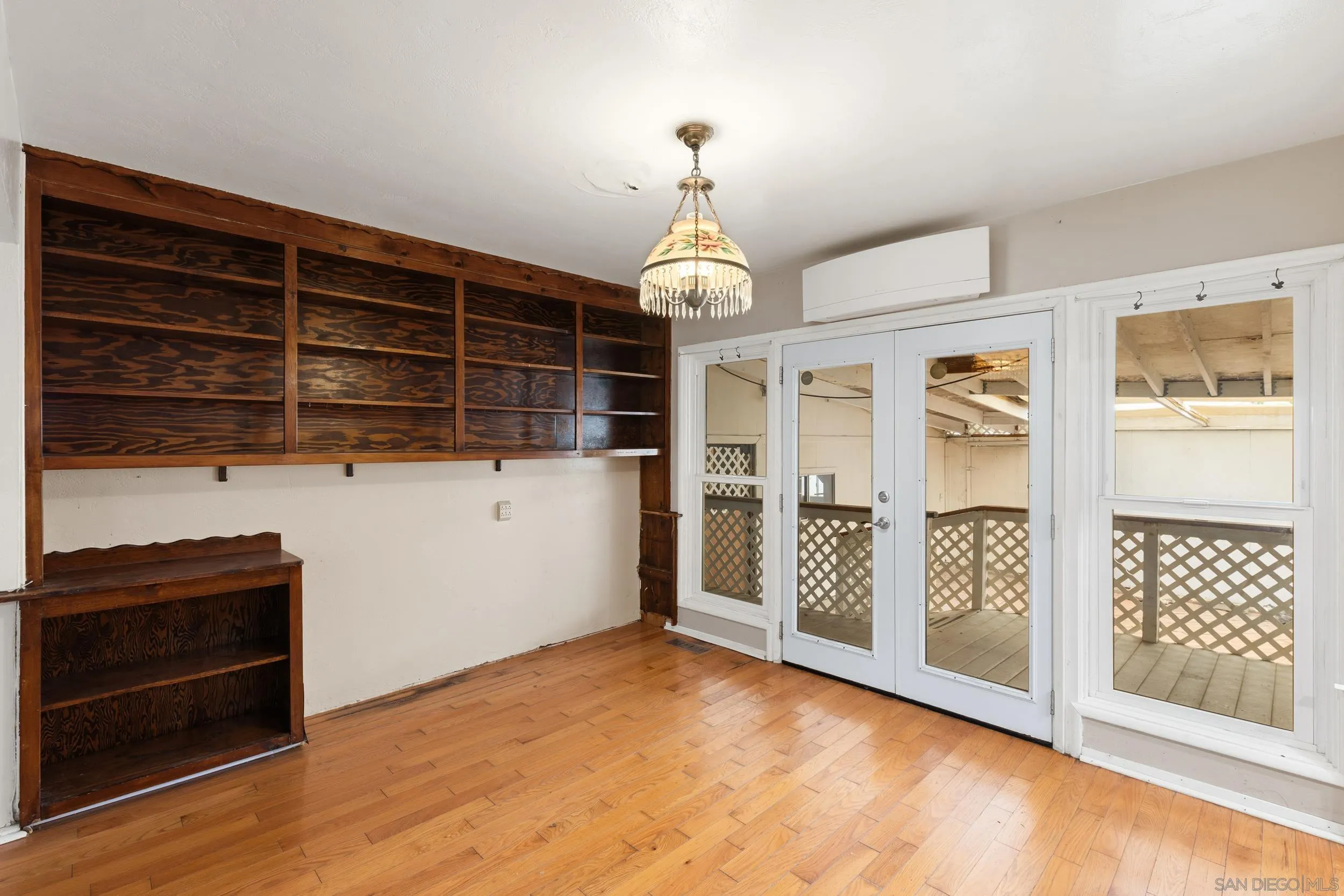 https://cdn.realtyfeed.com/cdn/127/260003623/591808a2807a895303f7a4b3ad853e8e.webp