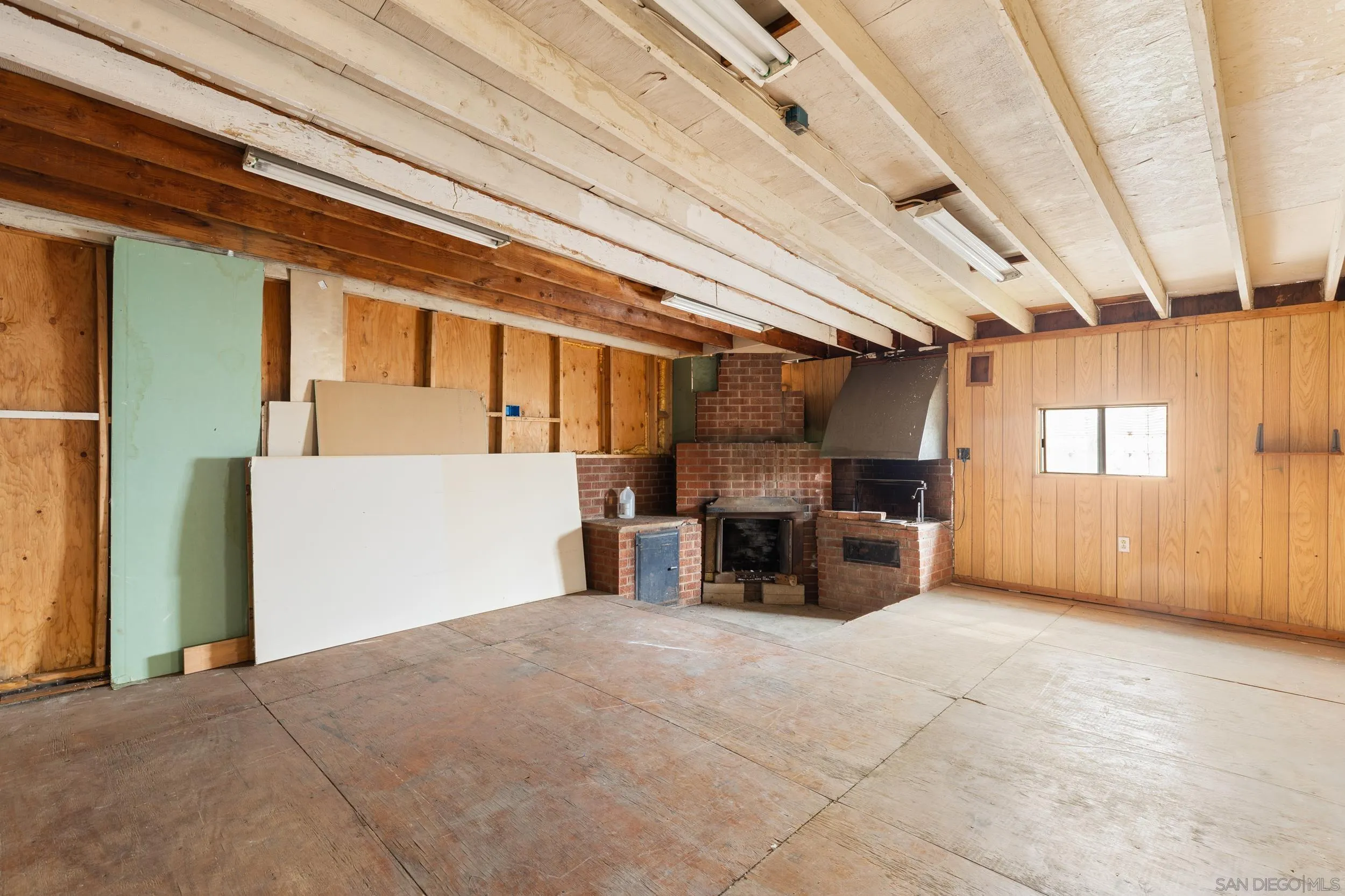 https://cdn.realtyfeed.com/cdn/127/260003623/a46ade73a96c1436c17c7e037851d452.webp