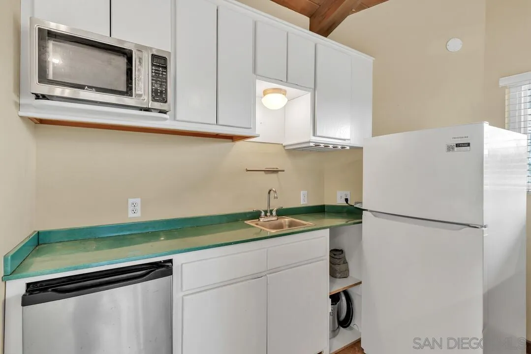 1255 Bermuda Pl, El Cajon, CA 92021