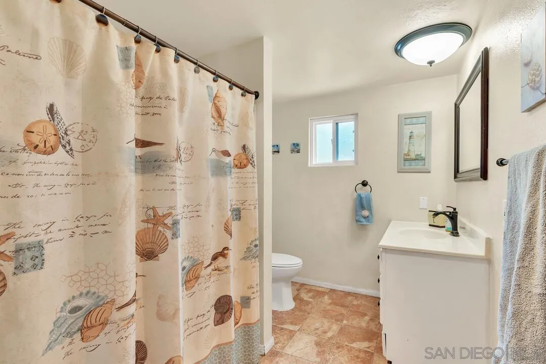 1255 Bermuda Pl, El Cajon, CA 92021