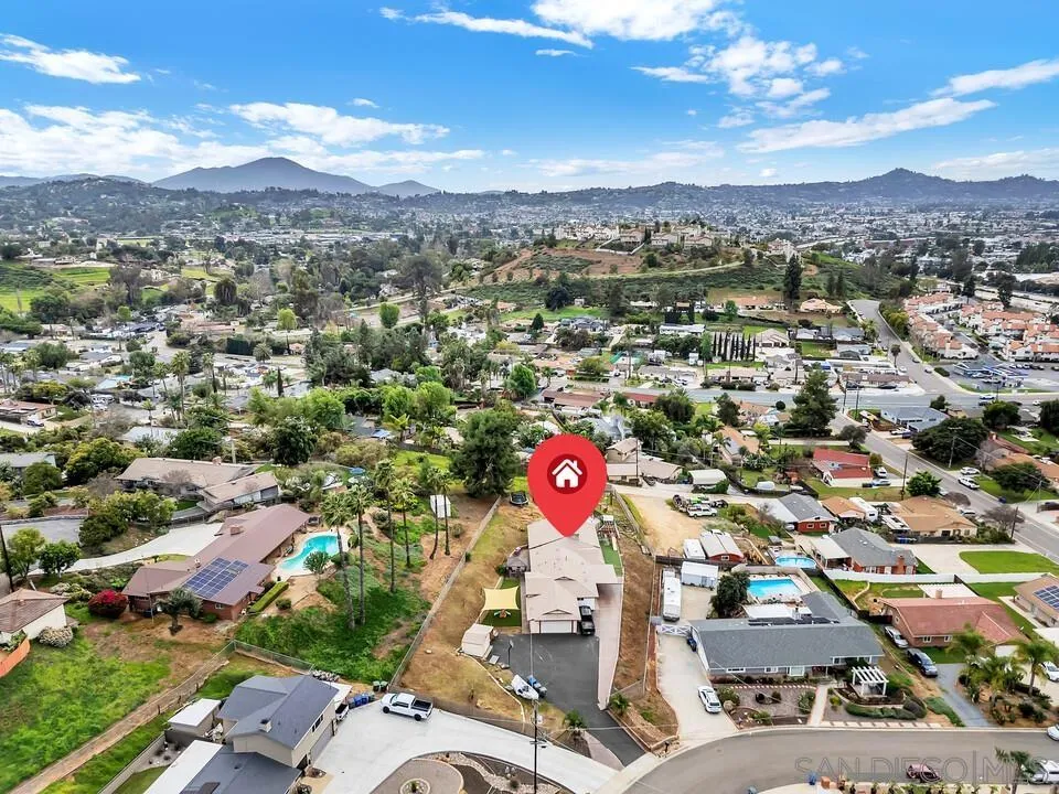 https://cdn.realtyfeed.com/cdn/127/260003625/7028b177ea0c34abc614a5c632dd8532.webp