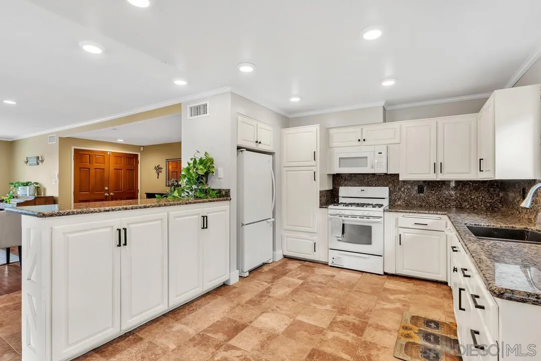 1255 Bermuda Pl, El Cajon, CA 92021
