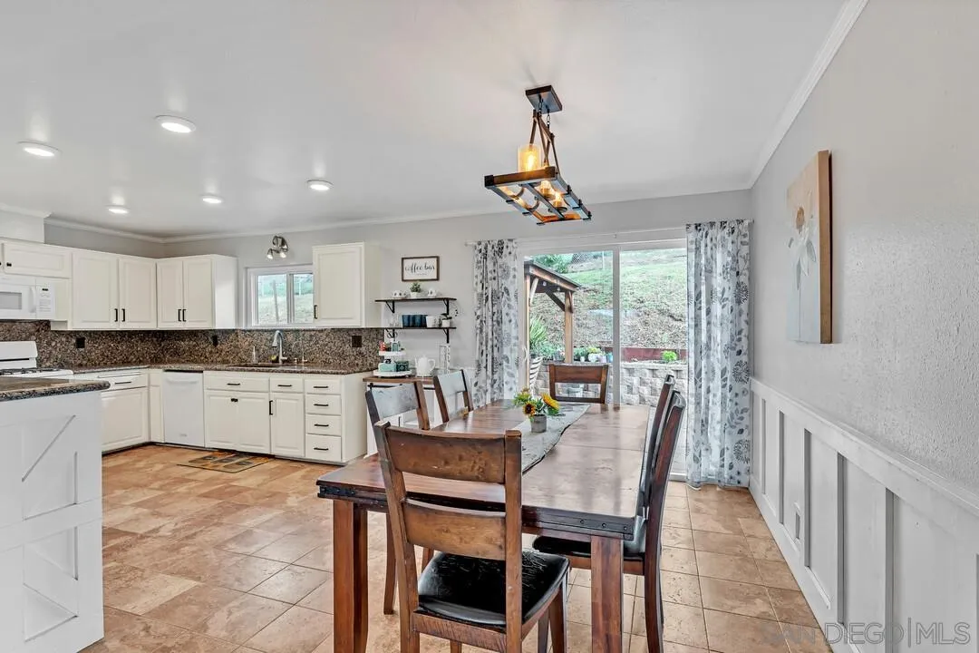 1255 Bermuda Pl, El Cajon, CA 92021