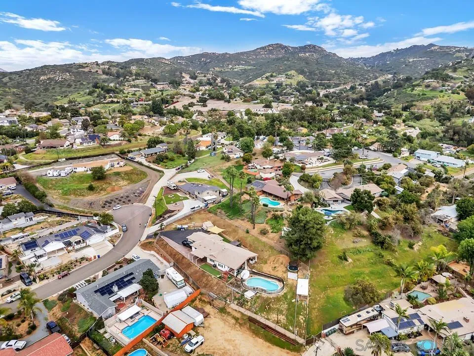 1255 Bermuda Pl, El Cajon, CA 92021