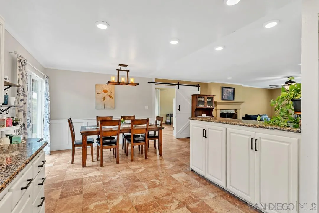 1255 Bermuda Pl, El Cajon, CA 92021