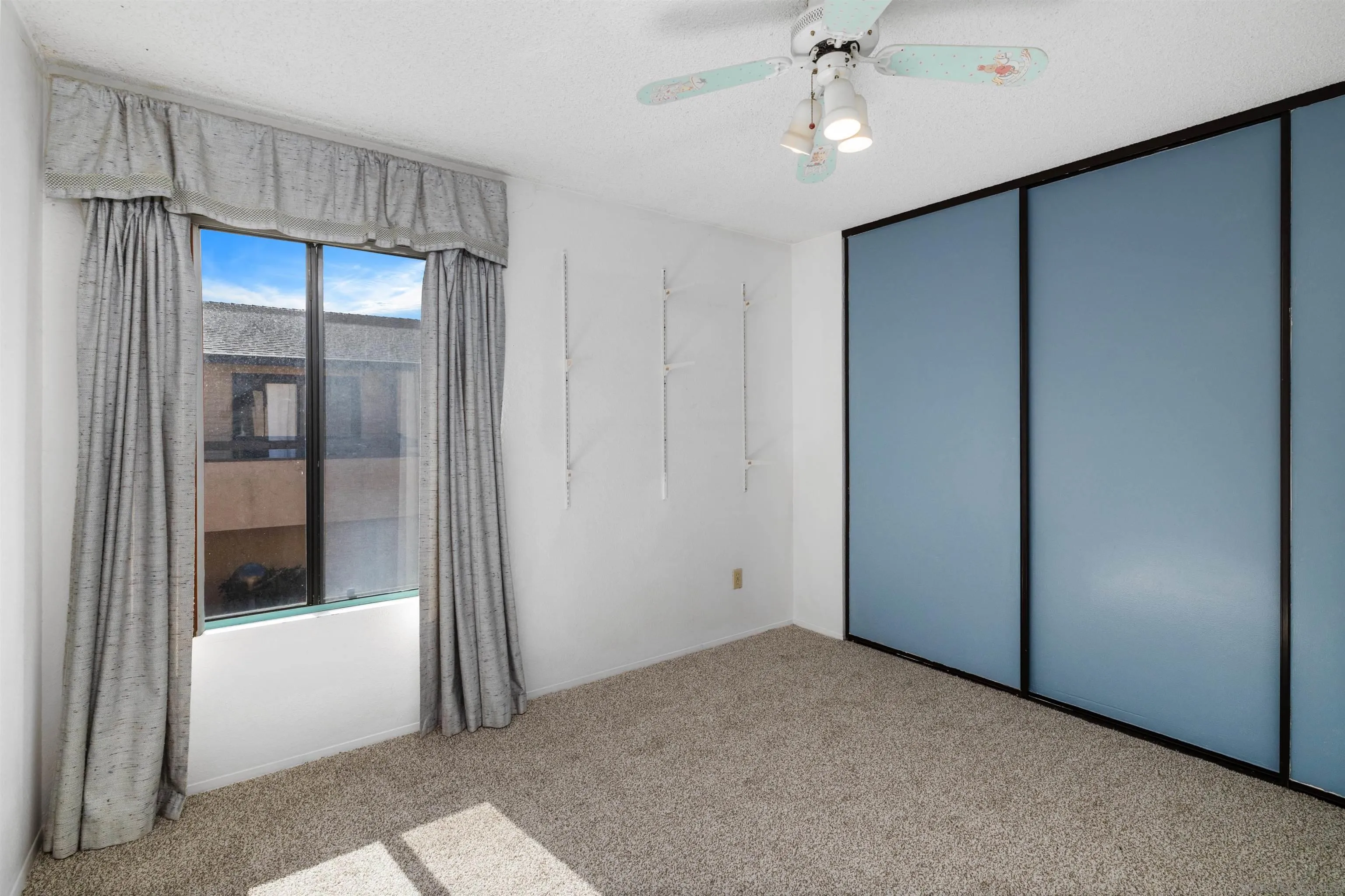 https://cdn.realtyfeed.com/cdn/127/260003626/a46904f3e27e0d987f4a62a2879ce89f.webp