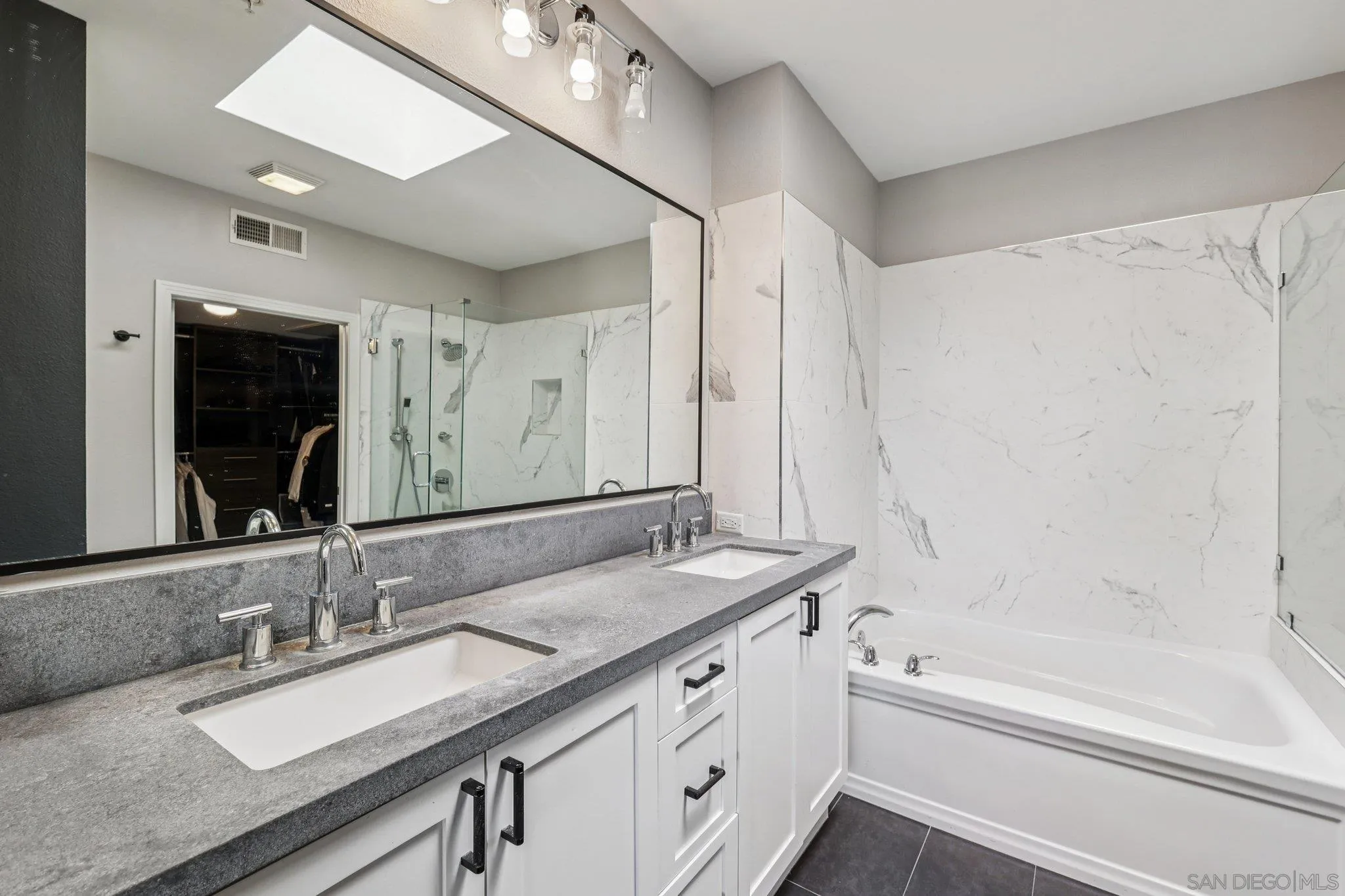 https://cdn.realtyfeed.com/cdn/127/260003630/1a267f95087080b5c2d4cc200cfa184f.webp