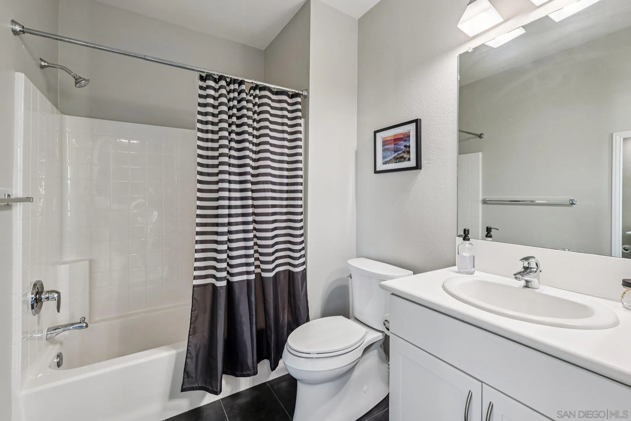 https://cdn.realtyfeed.com/cdn/127/260003630/1ba8f6c5b9090be80354f7bba6e3c0a7.webp