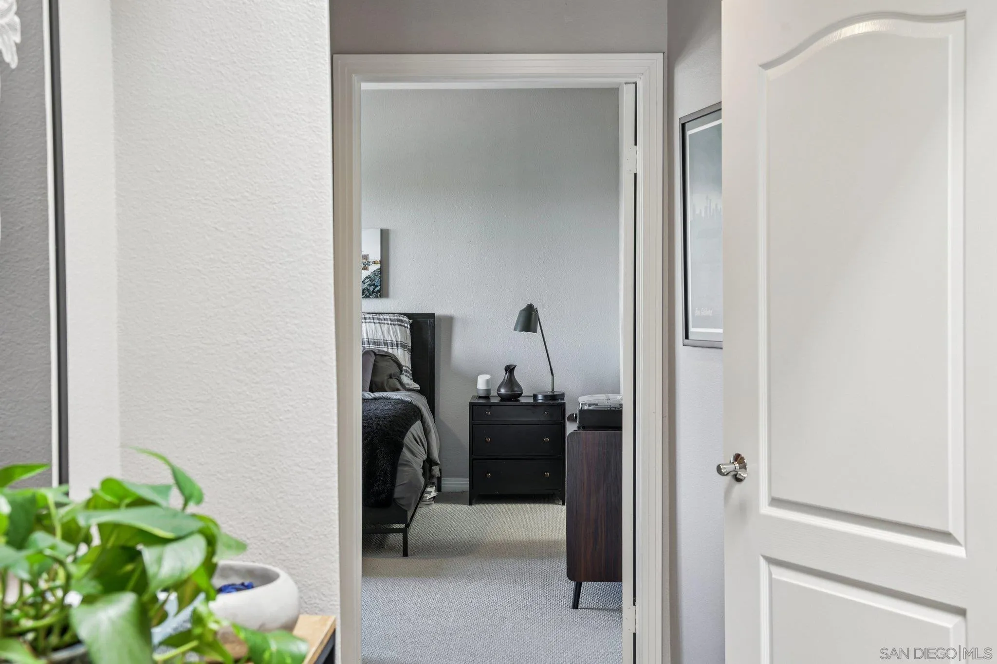 https://cdn.realtyfeed.com/cdn/127/260003630/26f7b568b0cce0a08ea7d438a197b020.webp