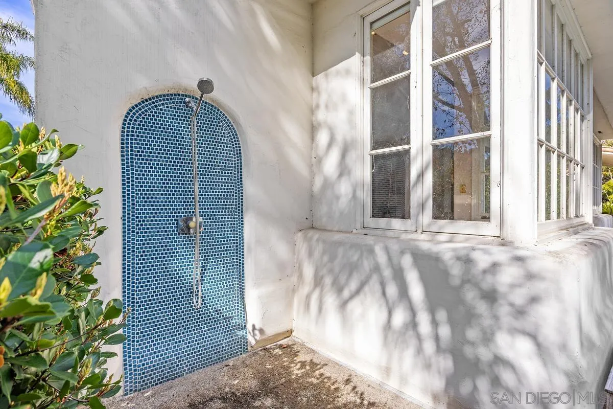 https://cdn.realtyfeed.com/cdn/127/260003635/1a45ce1087bff090d058abfaba87be68.webp