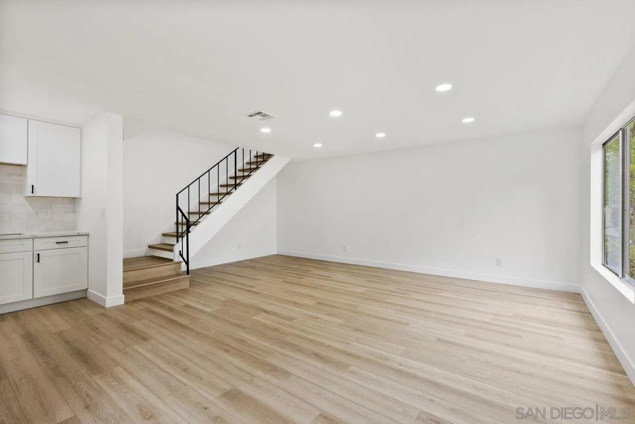 https://cdn.realtyfeed.com/cdn/127/260003645/42705e013dad1596b408a63d0a79d39a.webp