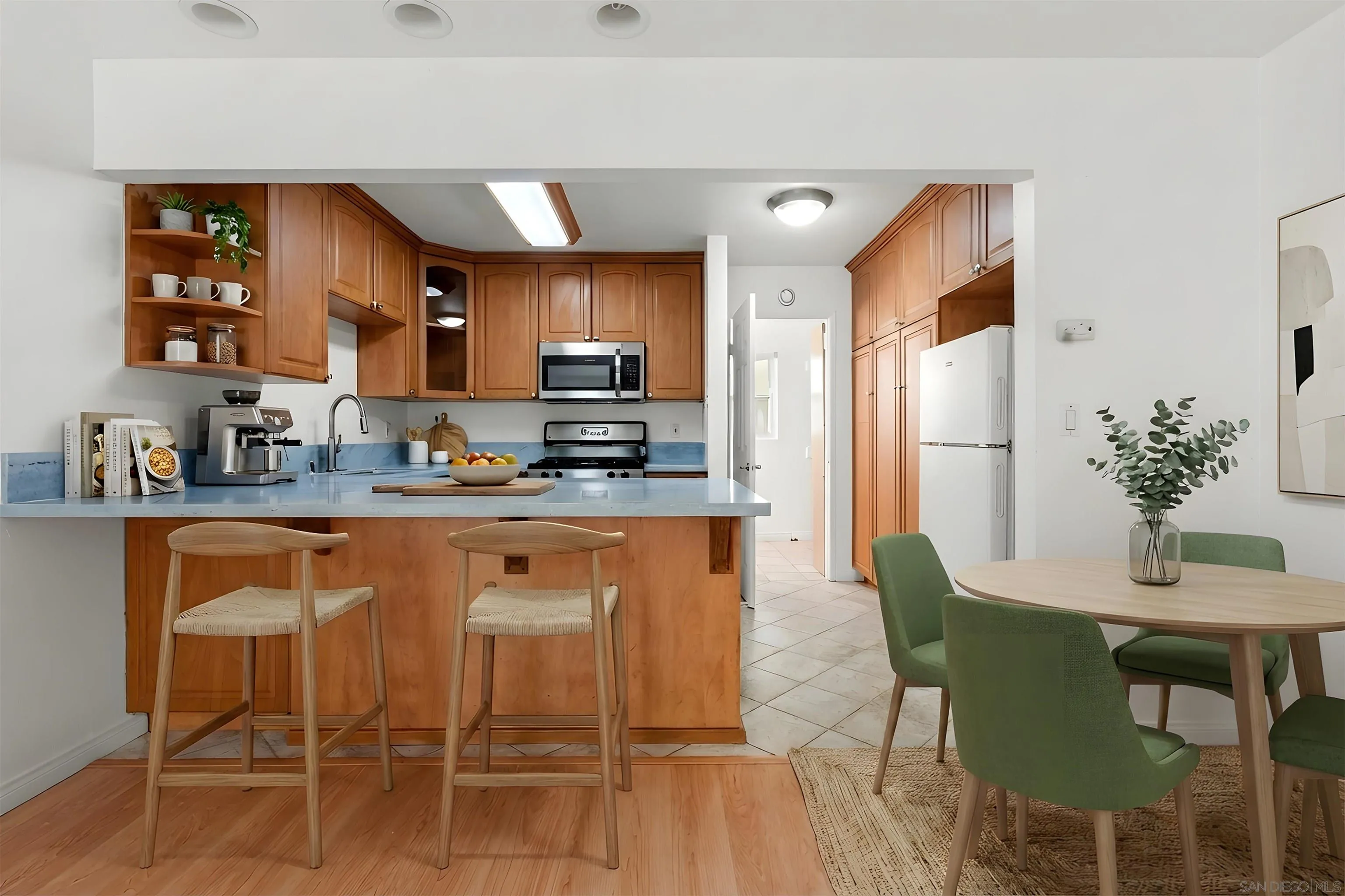 https://cdn.realtyfeed.com/cdn/127/260003647/7f99e90d6f8e64a0b4cca59ebb67f3fc.webp