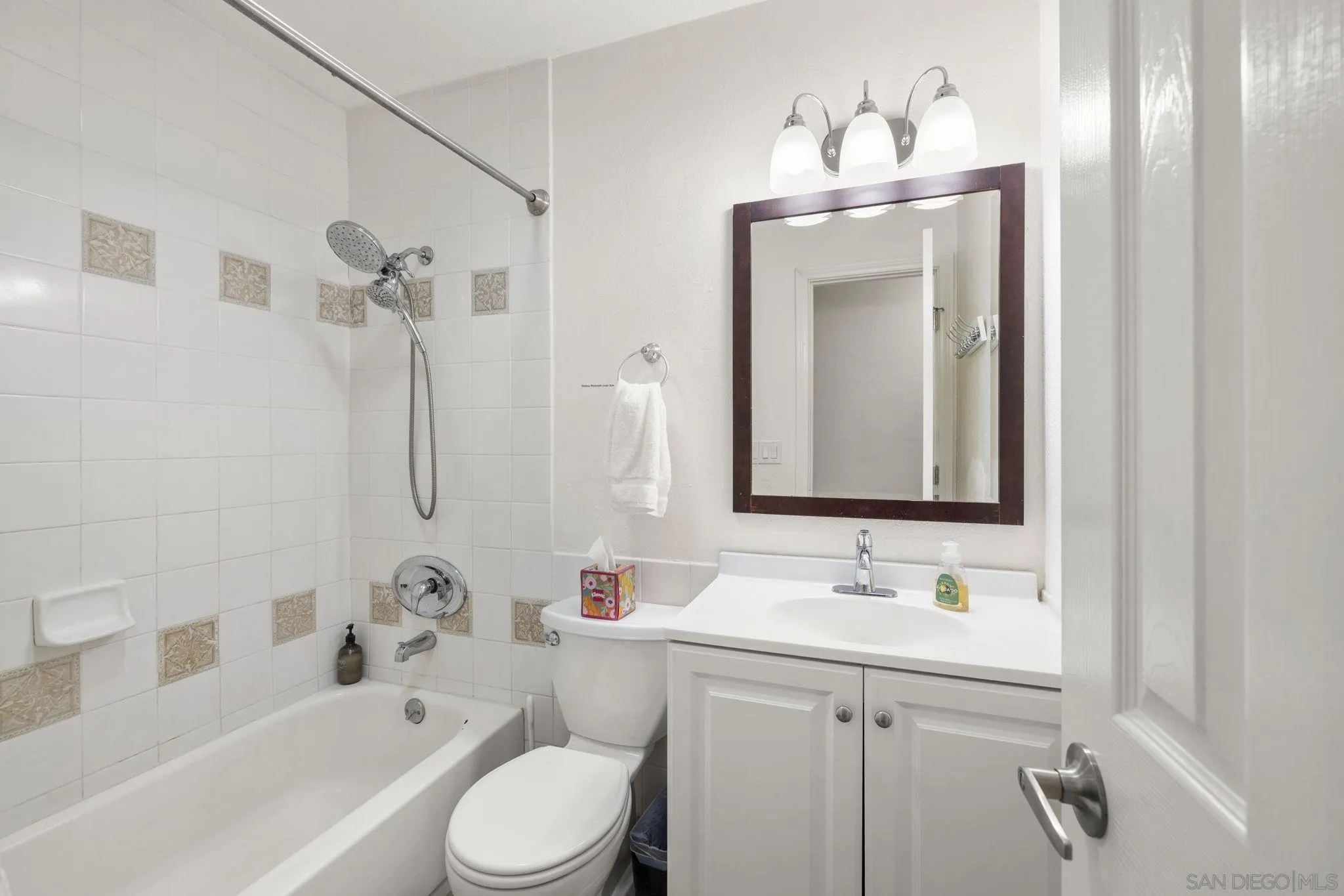 https://cdn.realtyfeed.com/cdn/127/260003655/c377aa8c905ea033ce83272dd8e5d13b.webp