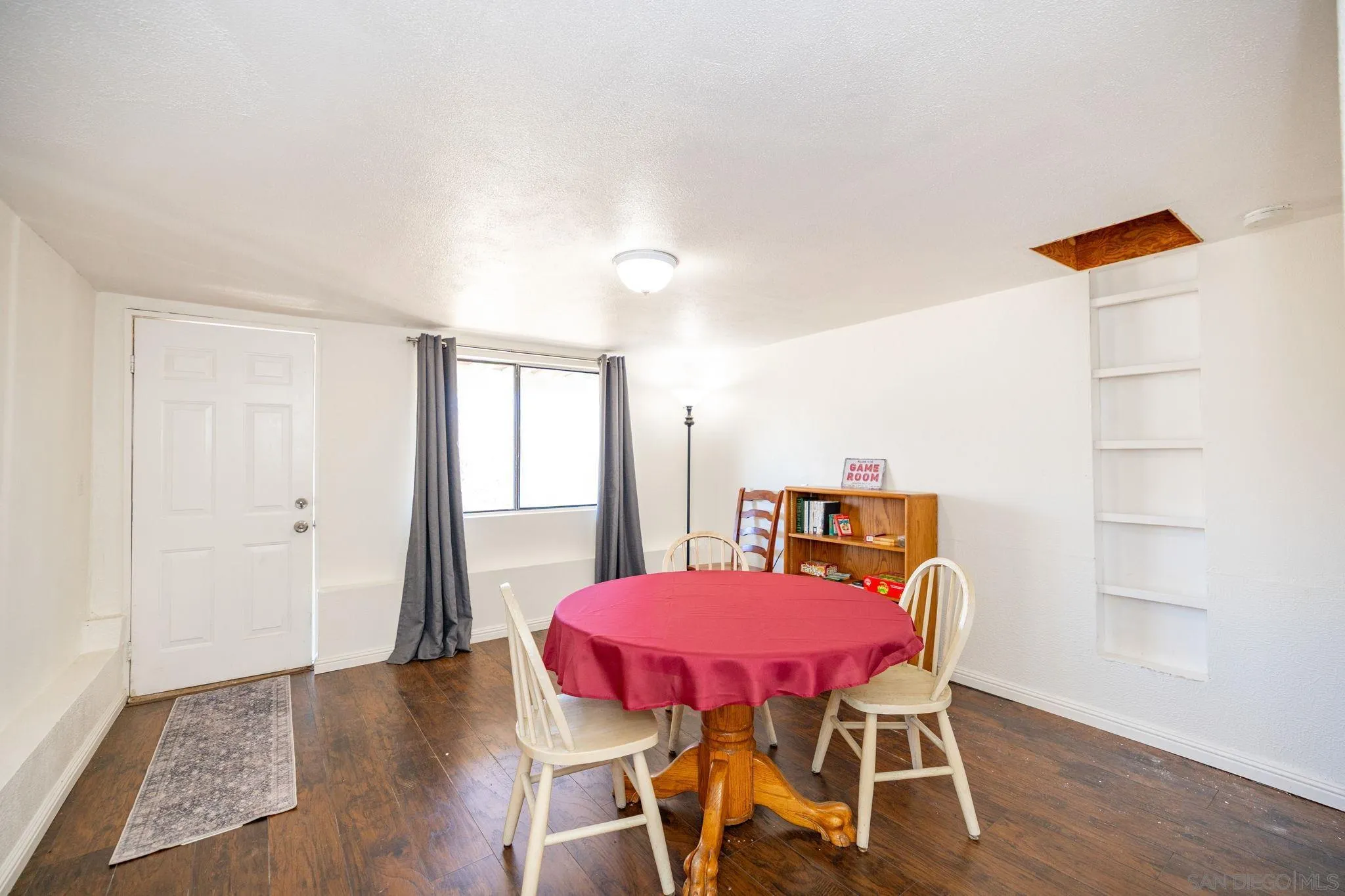 https://cdn.realtyfeed.com/cdn/127/260003655/def5fc9b5efcea98e52d18a322704b12.webp