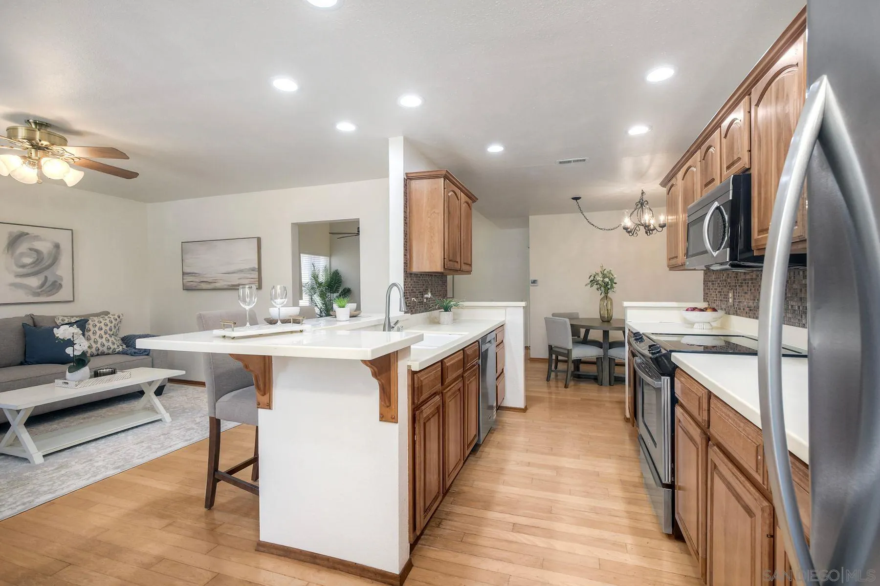 https://cdn.realtyfeed.com/cdn/127/260003663/217c50fe712e074051b59911c58687fb.webp