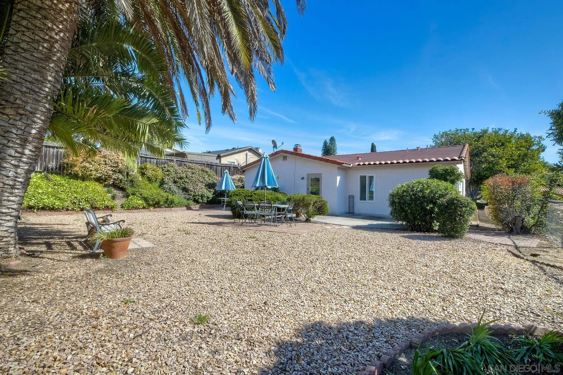 https://cdn.realtyfeed.com/cdn/127/260003663/956ecbc38a95cdd5b558d1a8b9d601c5.webp