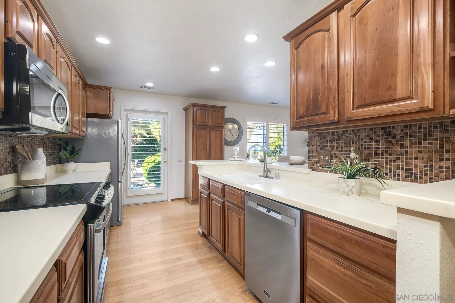 https://cdn.realtyfeed.com/cdn/127/260003663/f2a617b919d5db6b725ac37ecb1646b7.webp