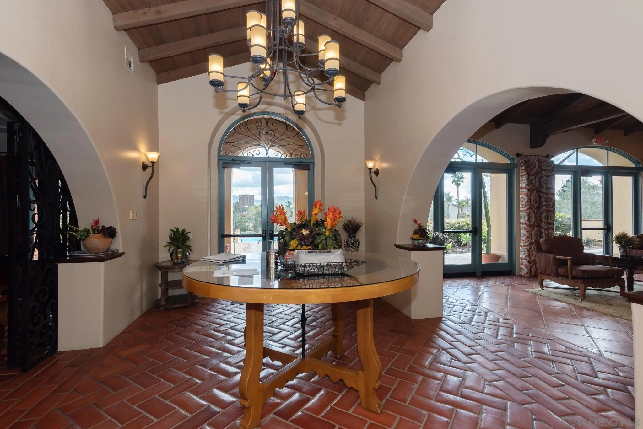 https://cdn.realtyfeed.com/cdn/127/260003666/5495cf572618d4cb11a3d94b5f95c157.webp