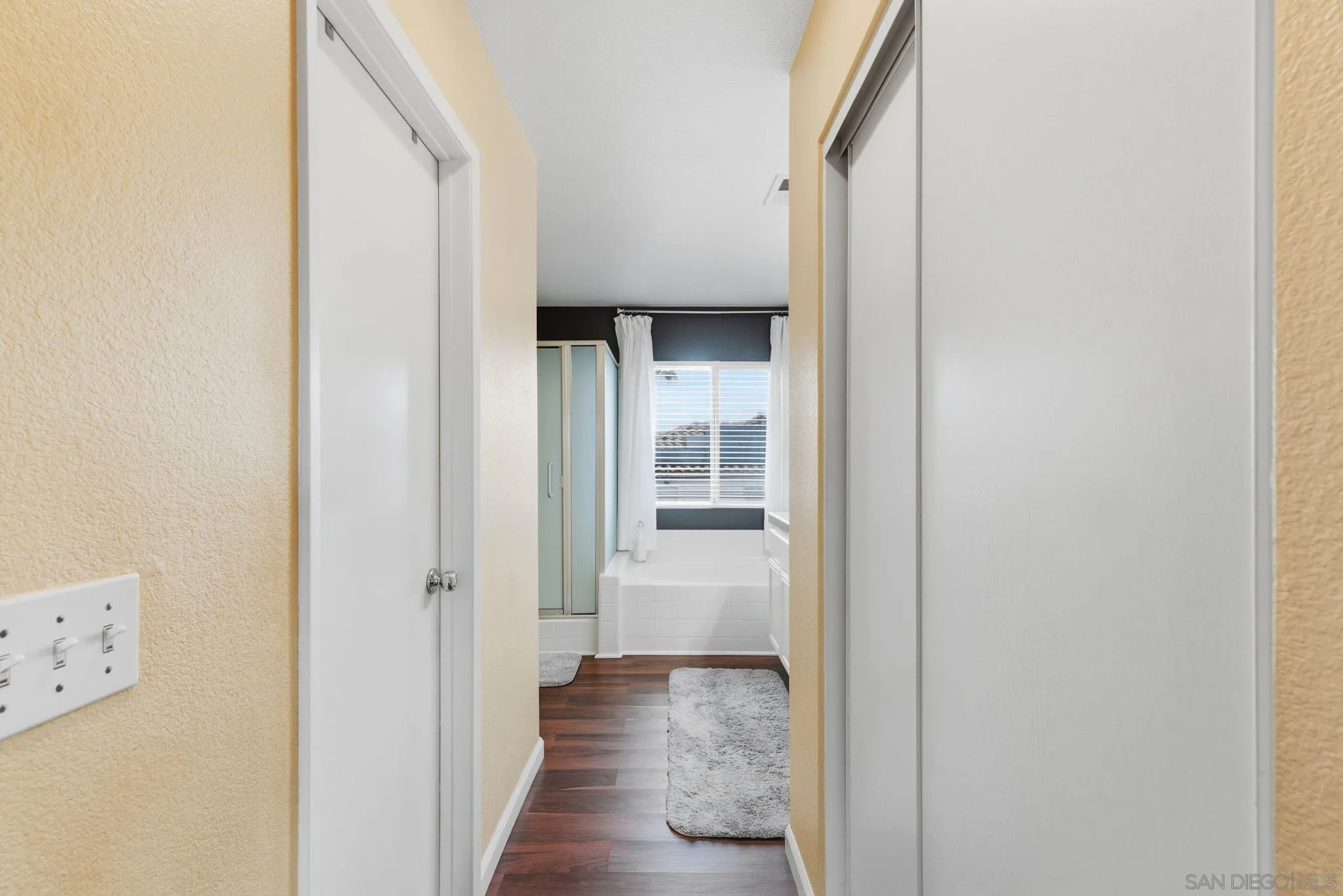 https://cdn.realtyfeed.com/cdn/127/260003666/7b7f2d9276a590837f51aa629916730b.webp
