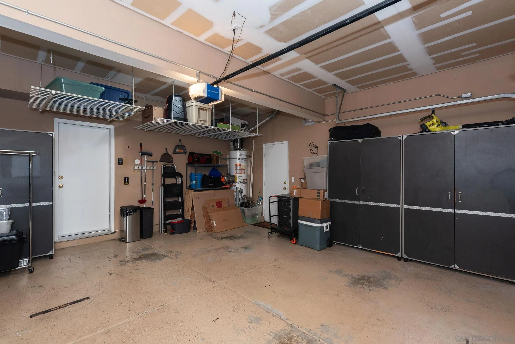https://cdn.realtyfeed.com/cdn/127/260003666/964f26301a734d6fa76035428b22950e.webp